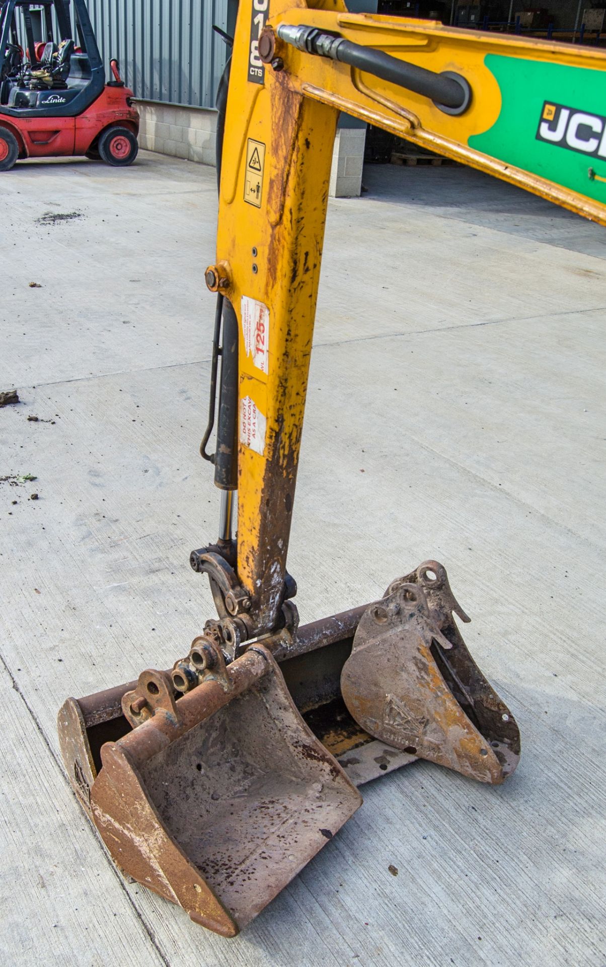 JCB 8018 CTS 1.5 tonne rubber tracked mini excavator Year: 2017 S/N: 2545488 Recorded Hours: 1284 - Image 14 of 26