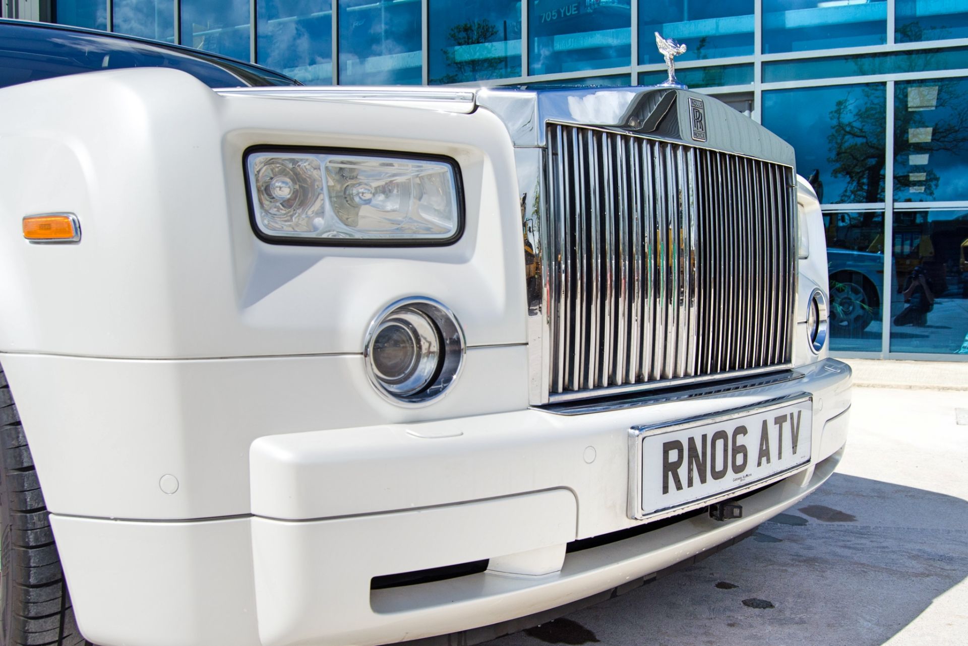 Rolls Royce Phantom 6749cc V12 Auto 4 door saloon car Registration Number: RN06 ATV Date of - Image 18 of 52