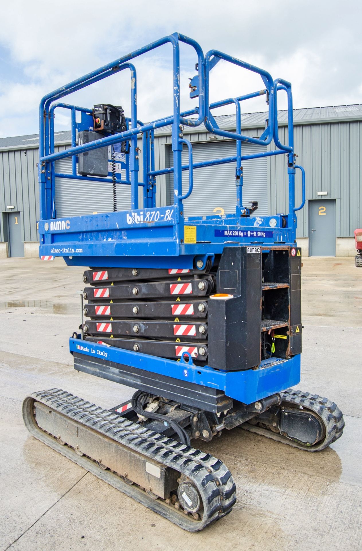 Almac Bibi 870-BL diesel driven rubber tracked scissor lift access platform Year: 2016 S/N: - Image 4 of 17