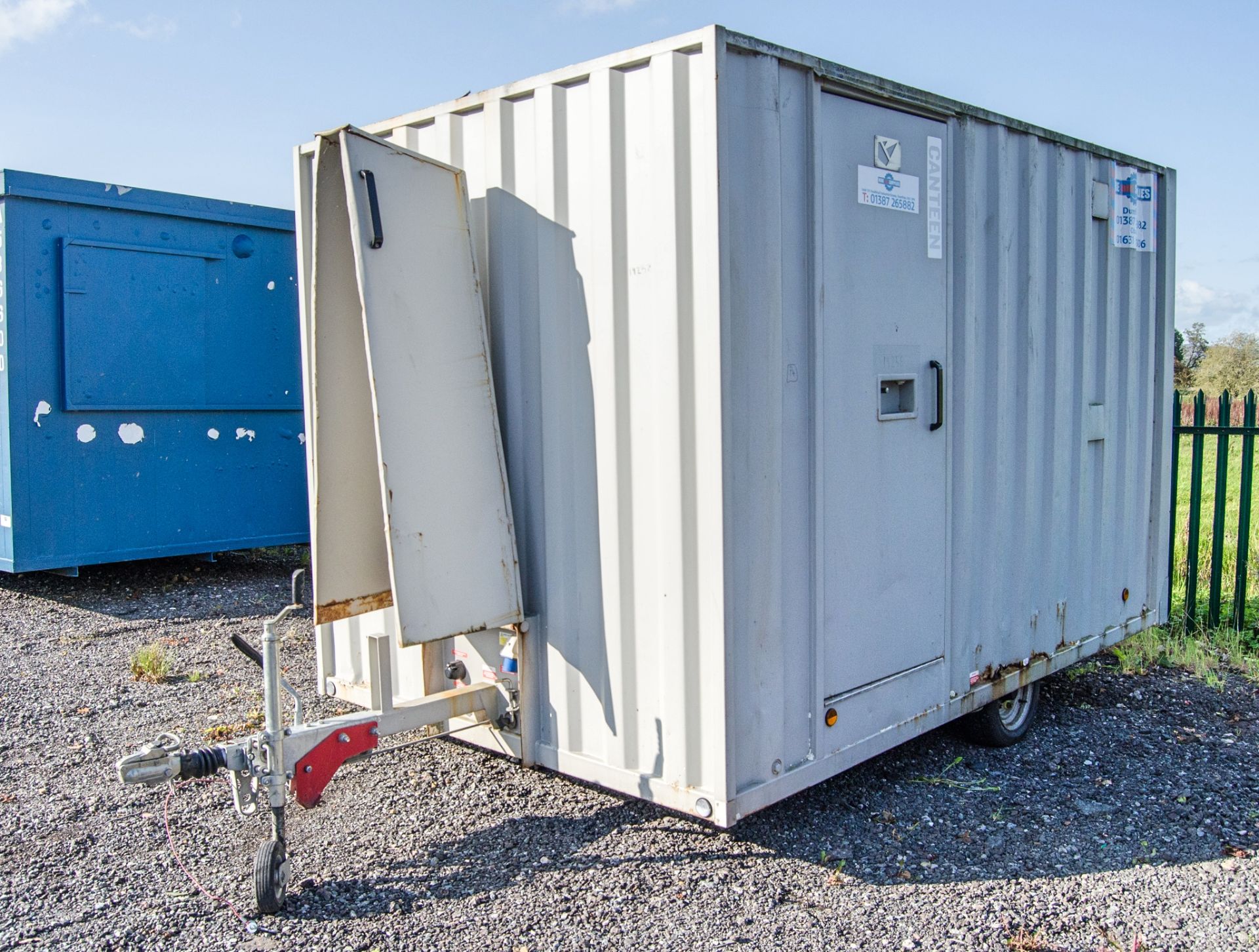Boss Cabins 12ft x 8ft mobile welfare site unit  Comprising of: Canteen area, toilet & generator