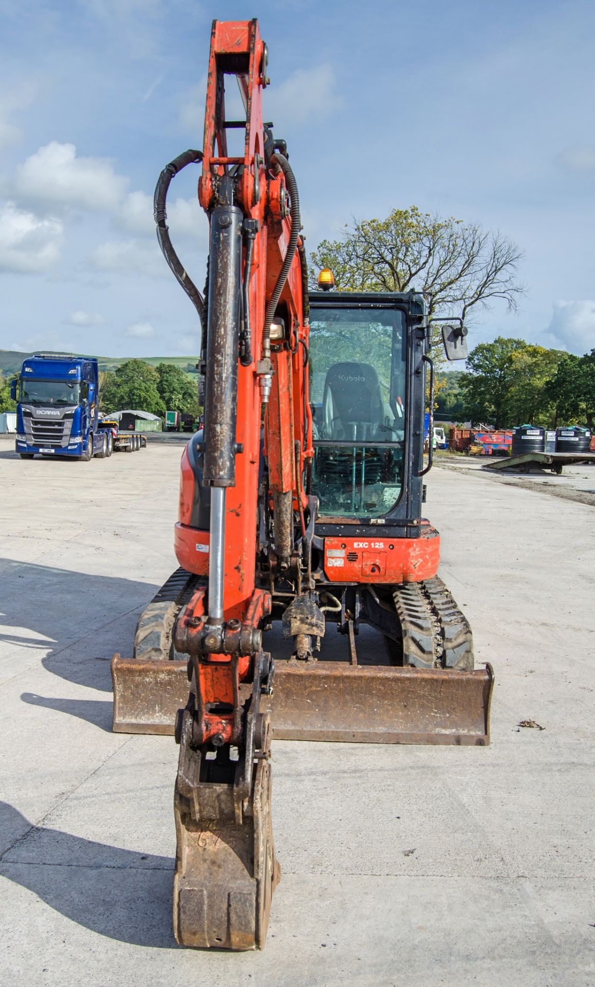 Kubota U48-4 5 tonne rubber tracked excavator Year: 2014 S/N: 051893 Recorded Hours: 3940 blade, - Image 5 of 25