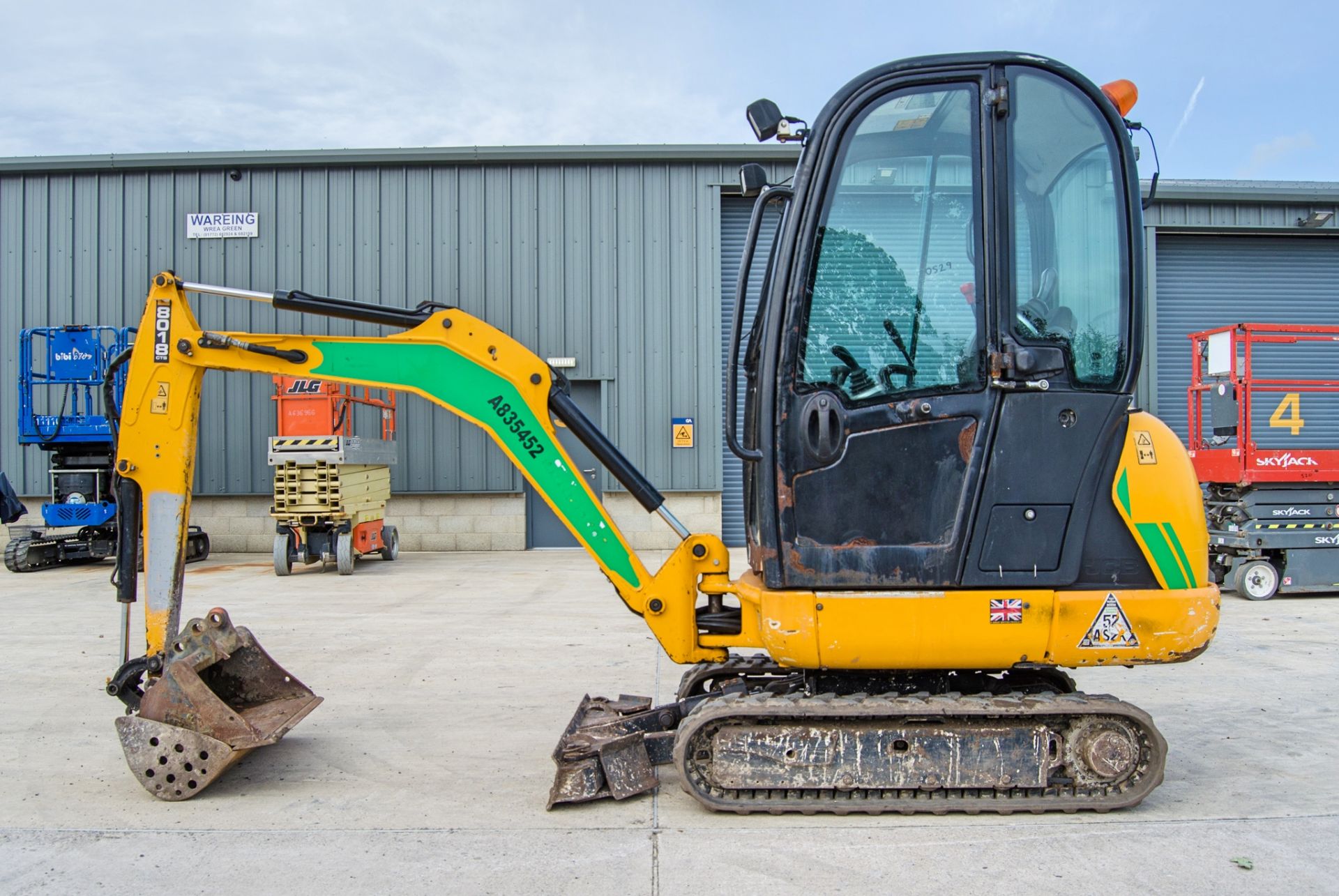 JCB 8018 CTS 1.5 tonne rubber tracked mini excavator Year: 2017 S/N: 2583533 Recorded Hours: 1335 - Image 7 of 26