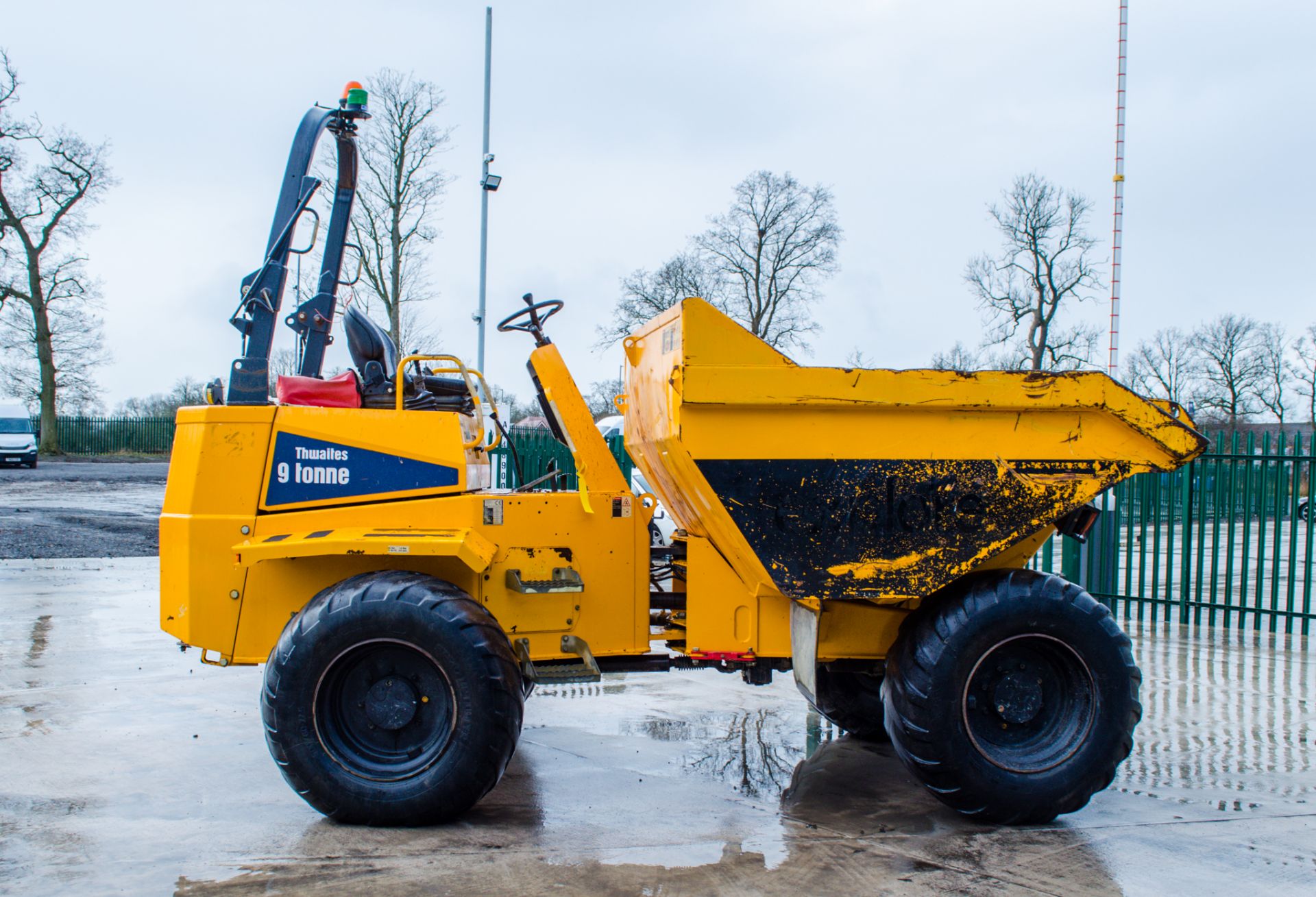 Thwaites 9 tonne straight skip dumper  Year: 2018 S/N: 806E3954 Recorded Hours: 2039 c/w V5 SD495 - Image 7 of 21