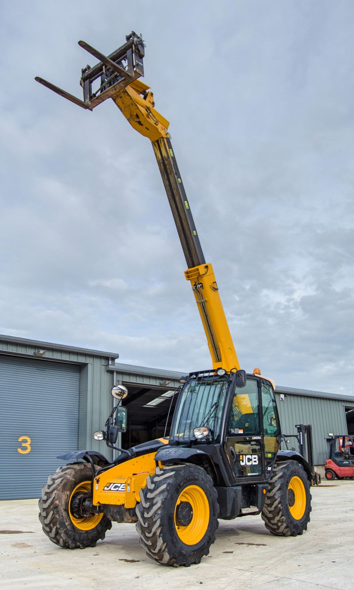 JCB 531-70 7 metre telescopic handler Year: 2016 S/N: 2461109 Recorded Hours: 1295 c/w rear camera - Image 9 of 24