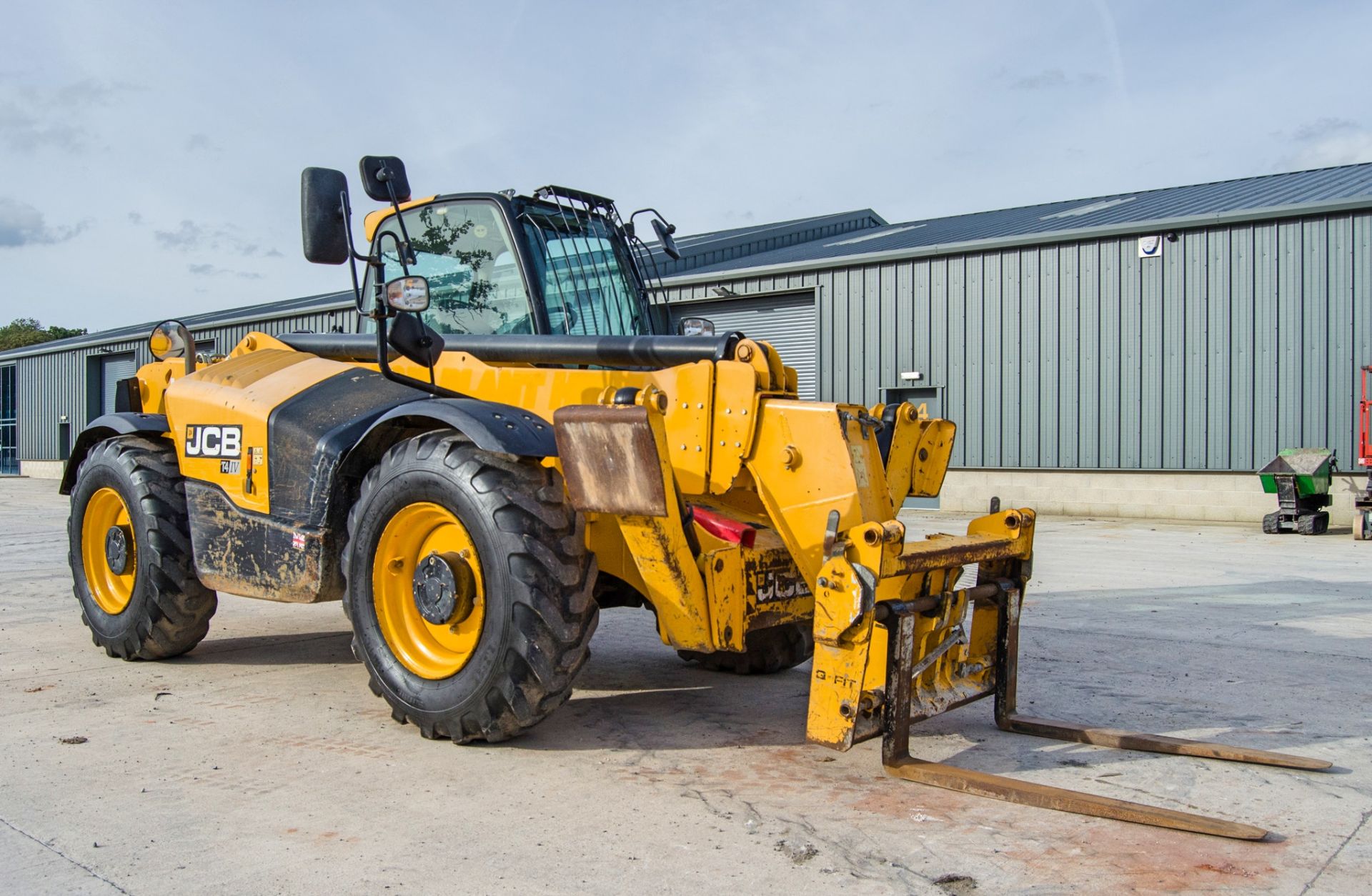 JCB 535-125 Hi-Viz T4 IV 12.5 metre telescopic handler Year: 2018 S/N: 2726019 Recorded Hours: - Image 2 of 26