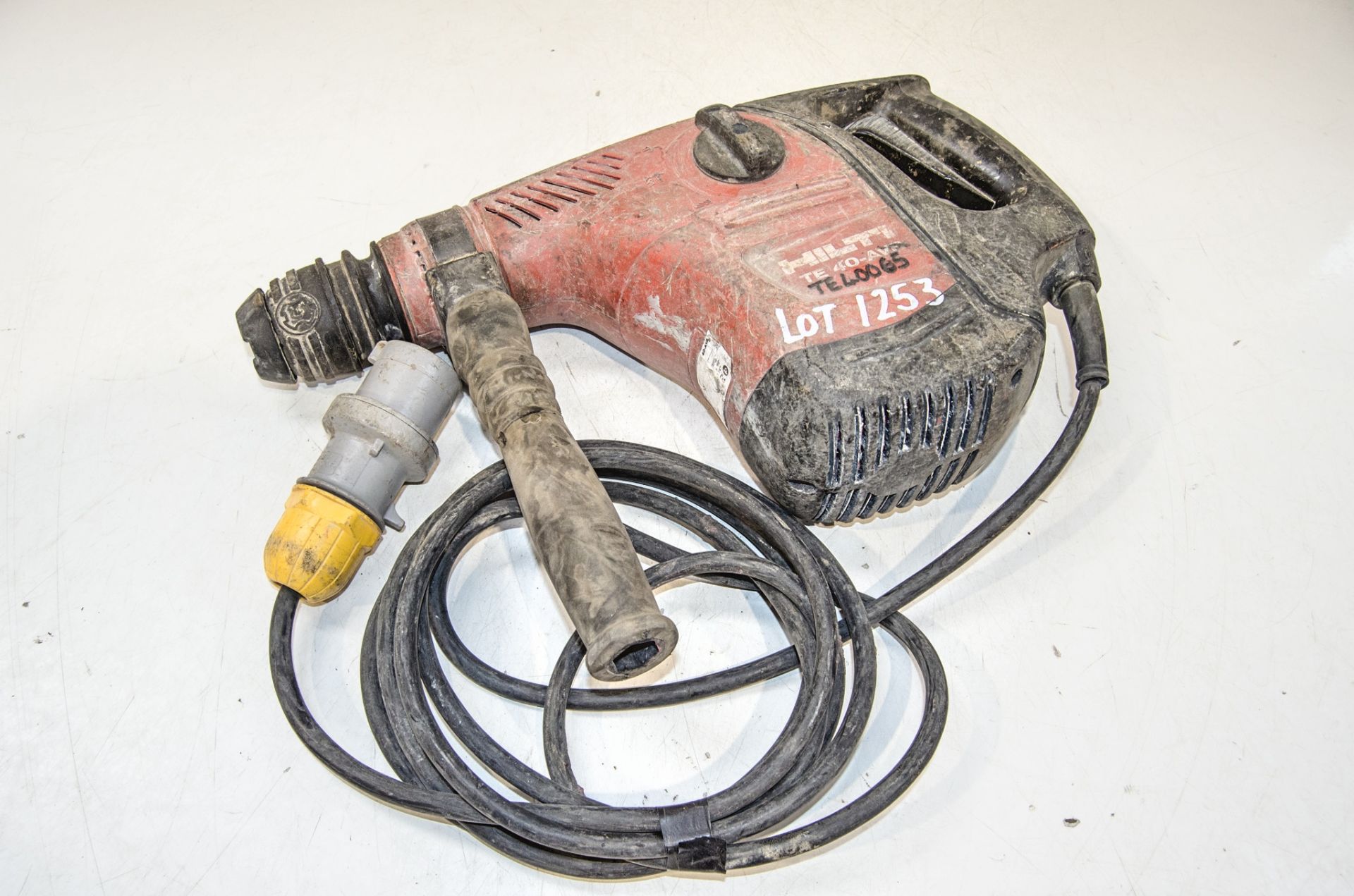 Hilti TE40-AVR 110v SDS Rotary hammer drill TE40065