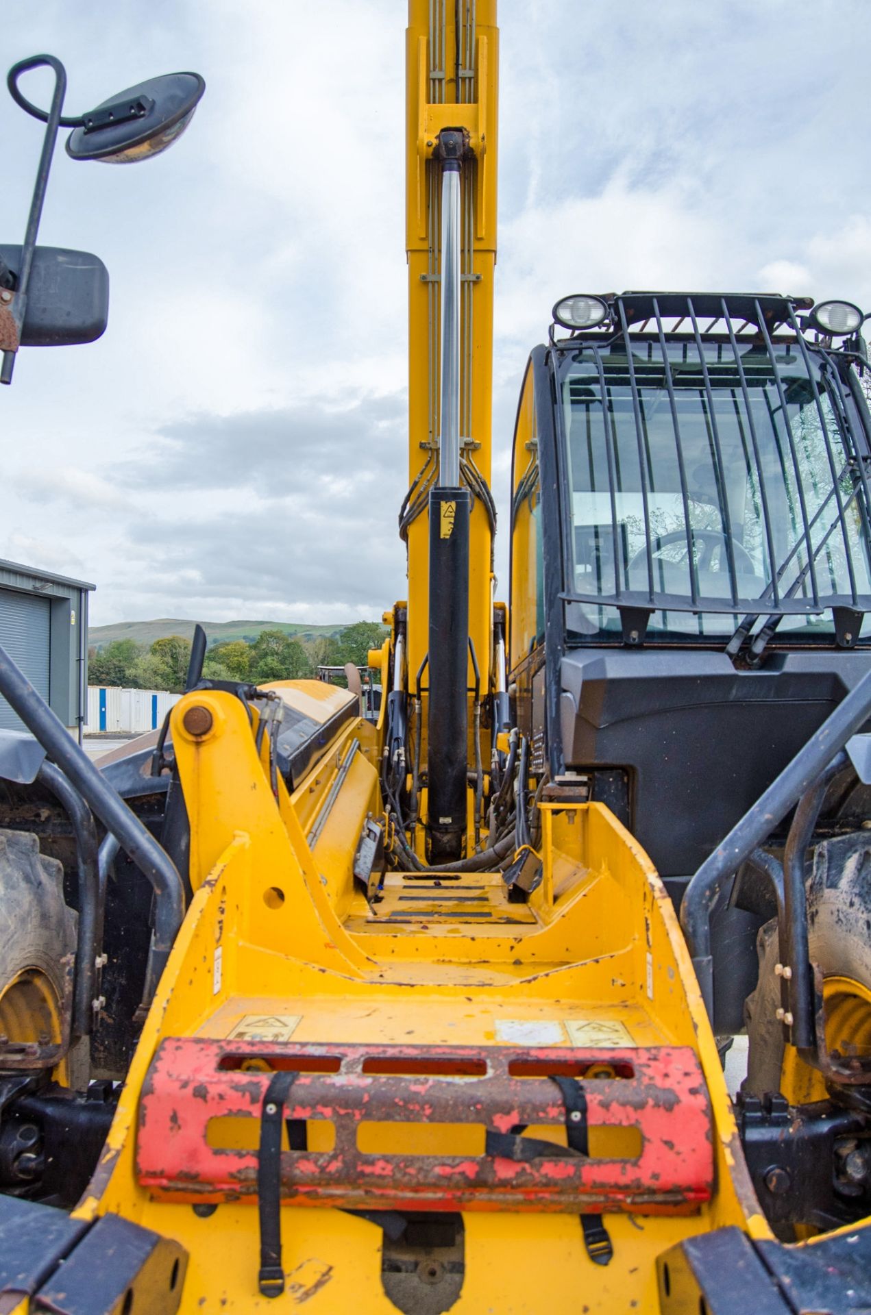 JCB 540-170 T4i III 17 metre telescopic handler Year: 2018 S/N: 2180029 Recorded Hours: 7997 c/w - Image 12 of 26