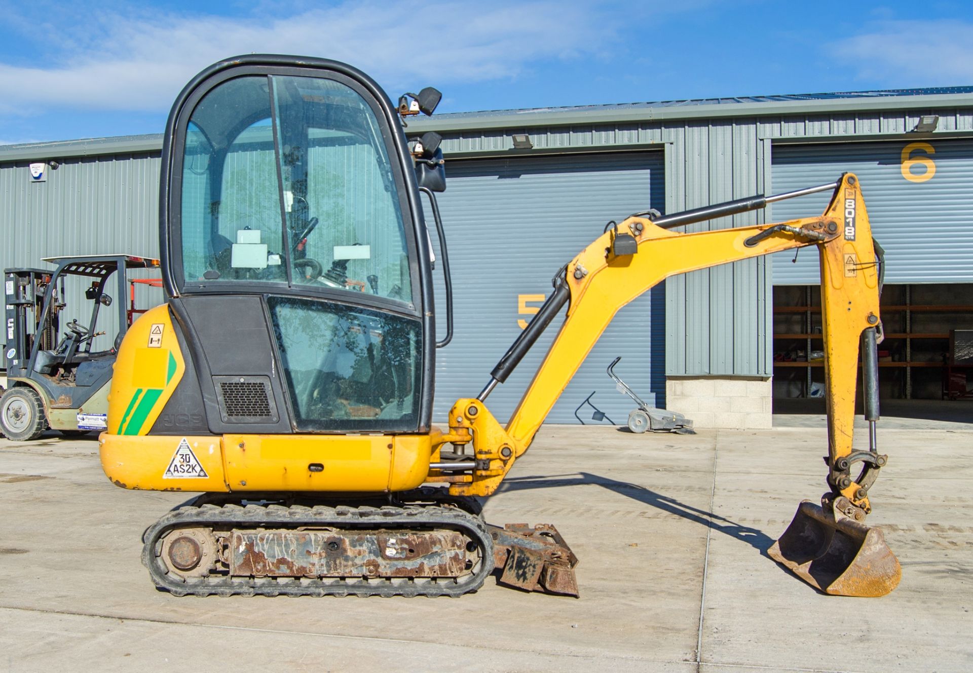 JCB 8018 CTS 1.5 tonne rubber tracked mini excavator Year: 2017 S/N: 2583539 Recorded Hours: 1689 - Image 8 of 26