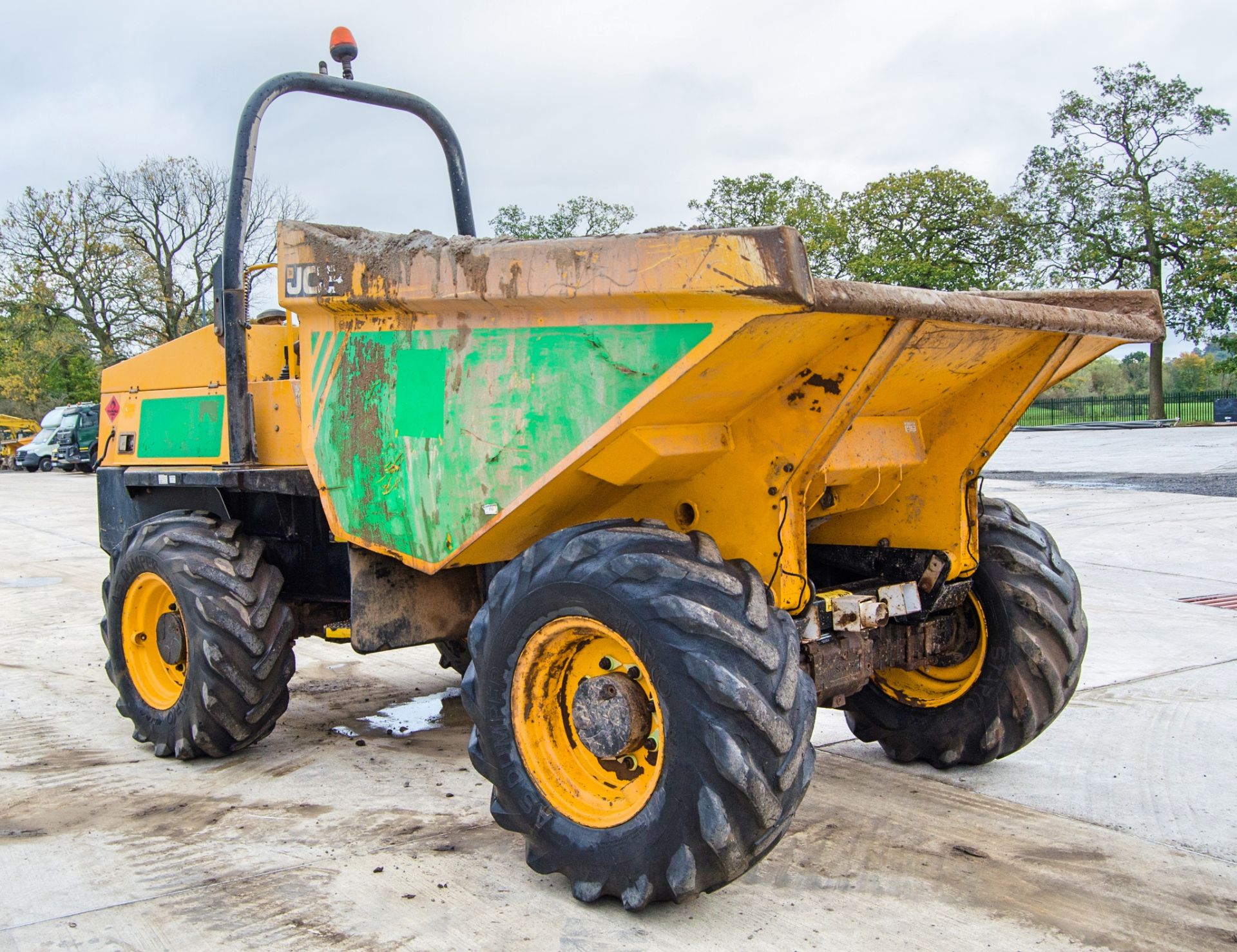 JCB 6TFT 6 tonne straight skip dumper Year: 2015 S/N: EFFRK7583 Recorded Hours: 1967 A666960 - Image 2 of 23