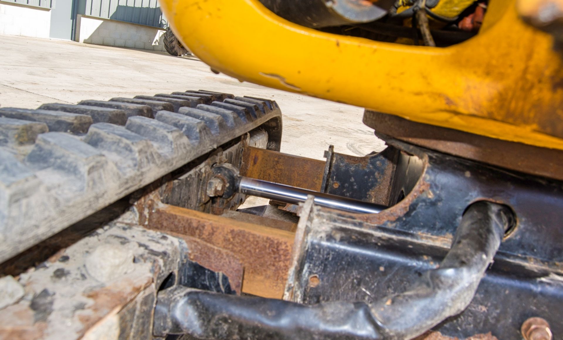 JCB 8018 CTS 1.5 tonne rubber tracked mini excavator Year: 2017 S/N: 2583539 Recorded Hours: 1689 - Image 20 of 26