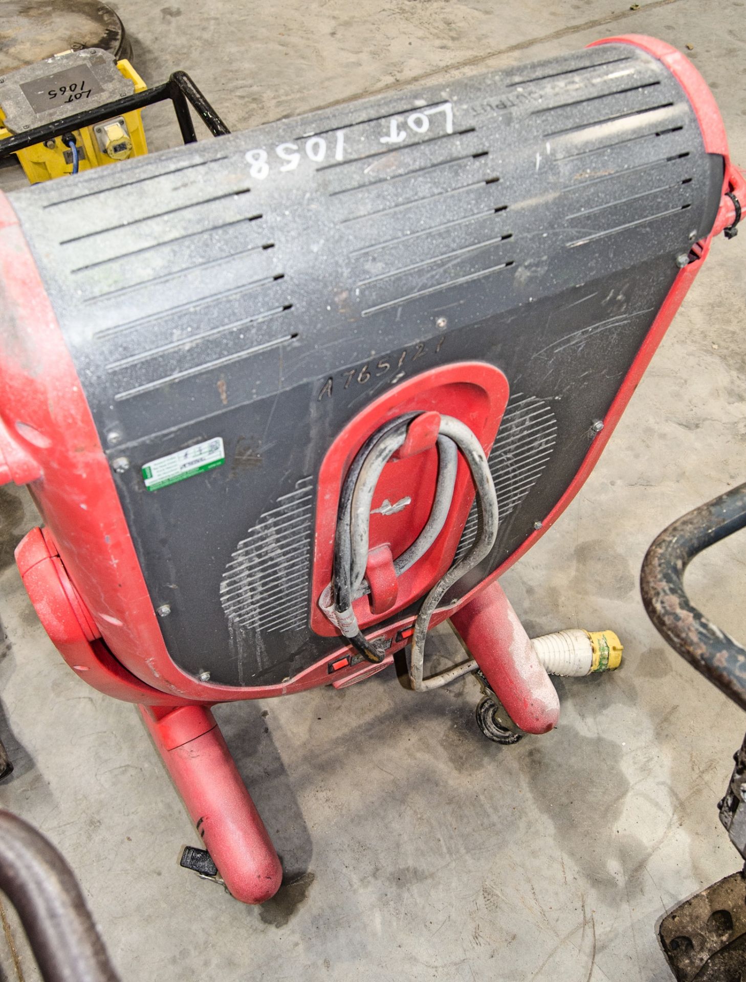 Elite 110v infra red heater A765121 ** casing damaged ** - Image 2 of 2