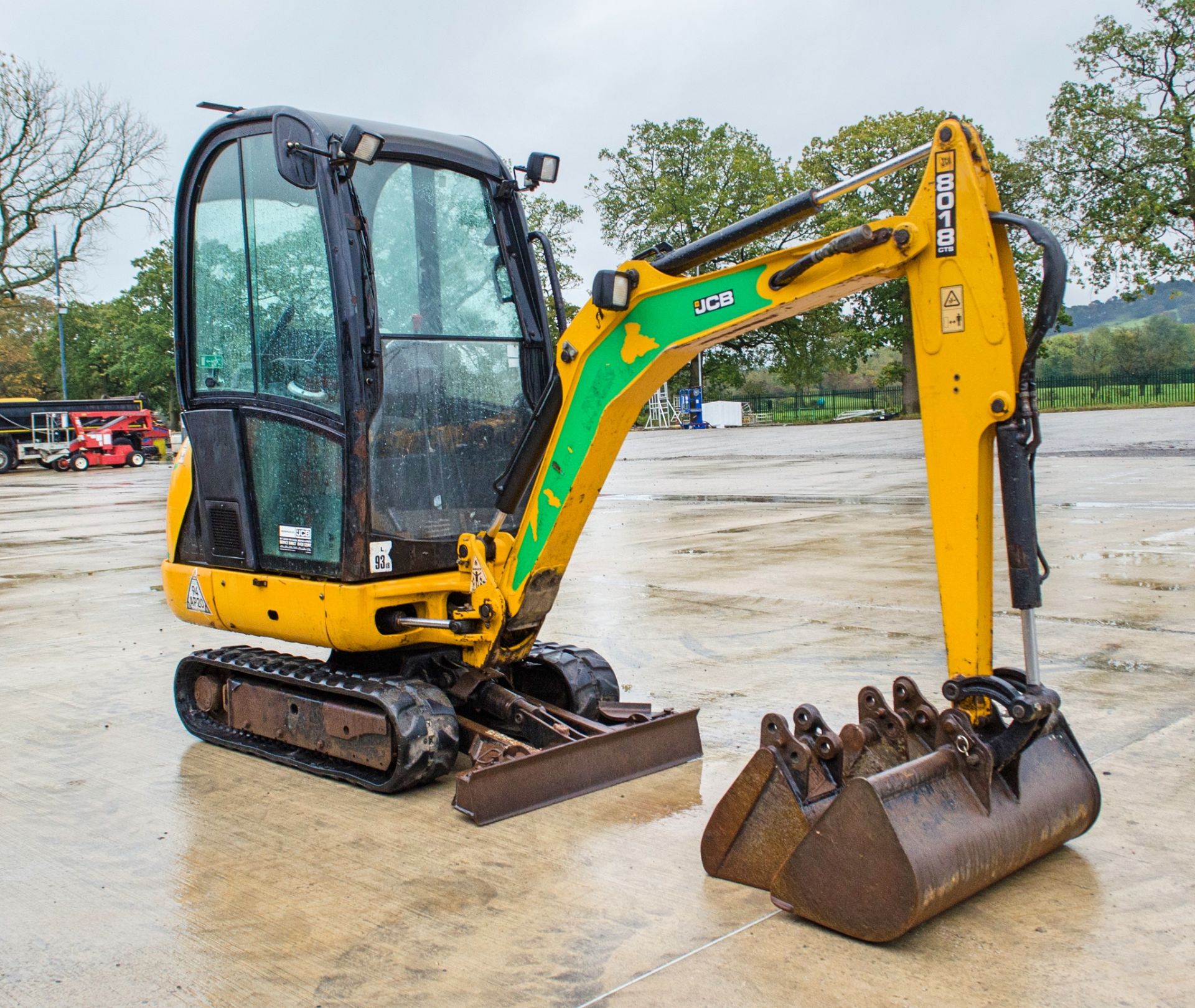 JCB 8018 CTS 1.5 tonne rubber tracked mini excavator Year: 2016 S/N: 2497627 Recorded Hours: 2351 - Image 2 of 26
