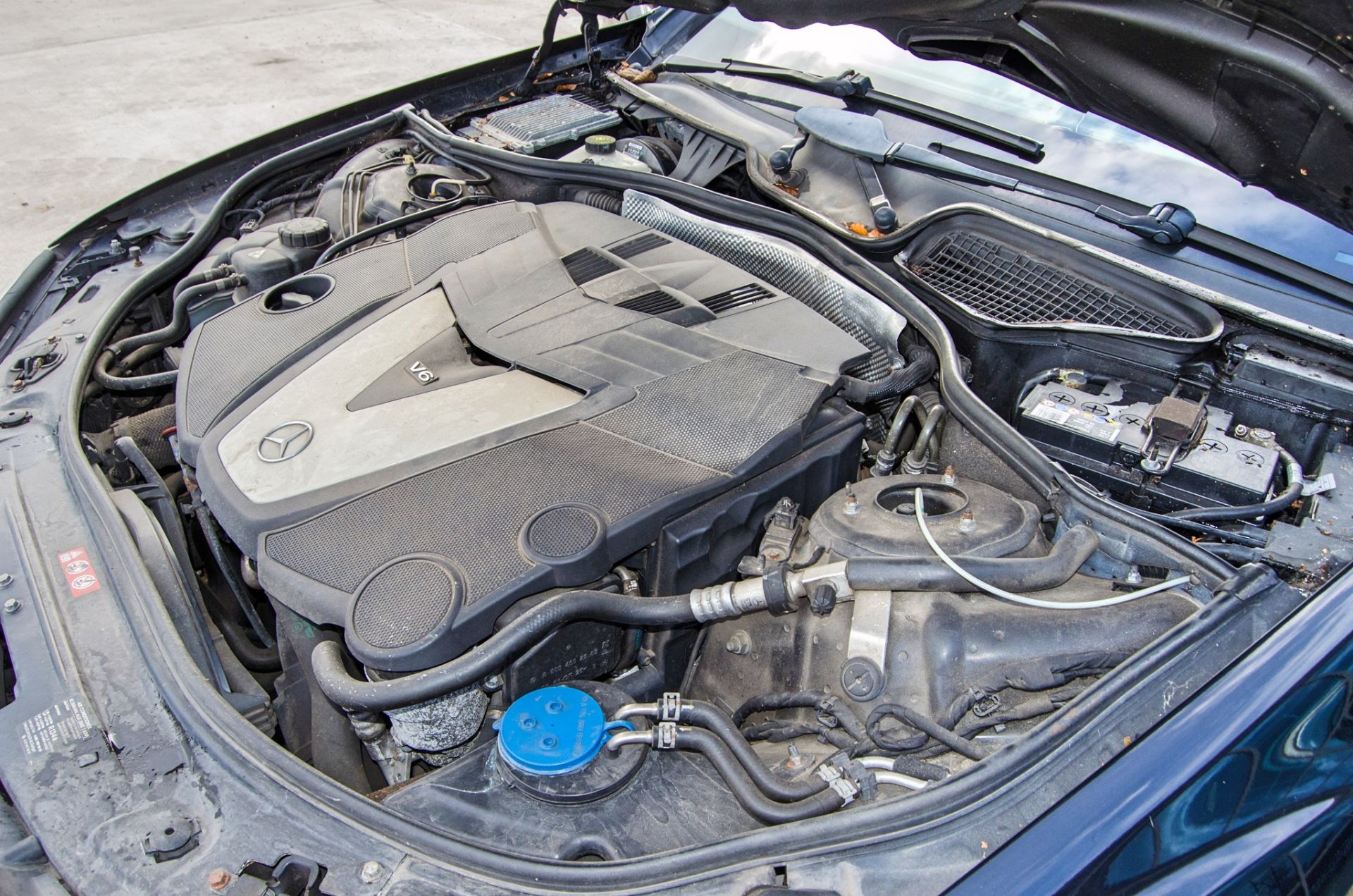 Mercedes Benz S320 CDi 2987cc diesel V6 automatic 4 door saloon car Registration Number: SP06 HKC - Image 34 of 43