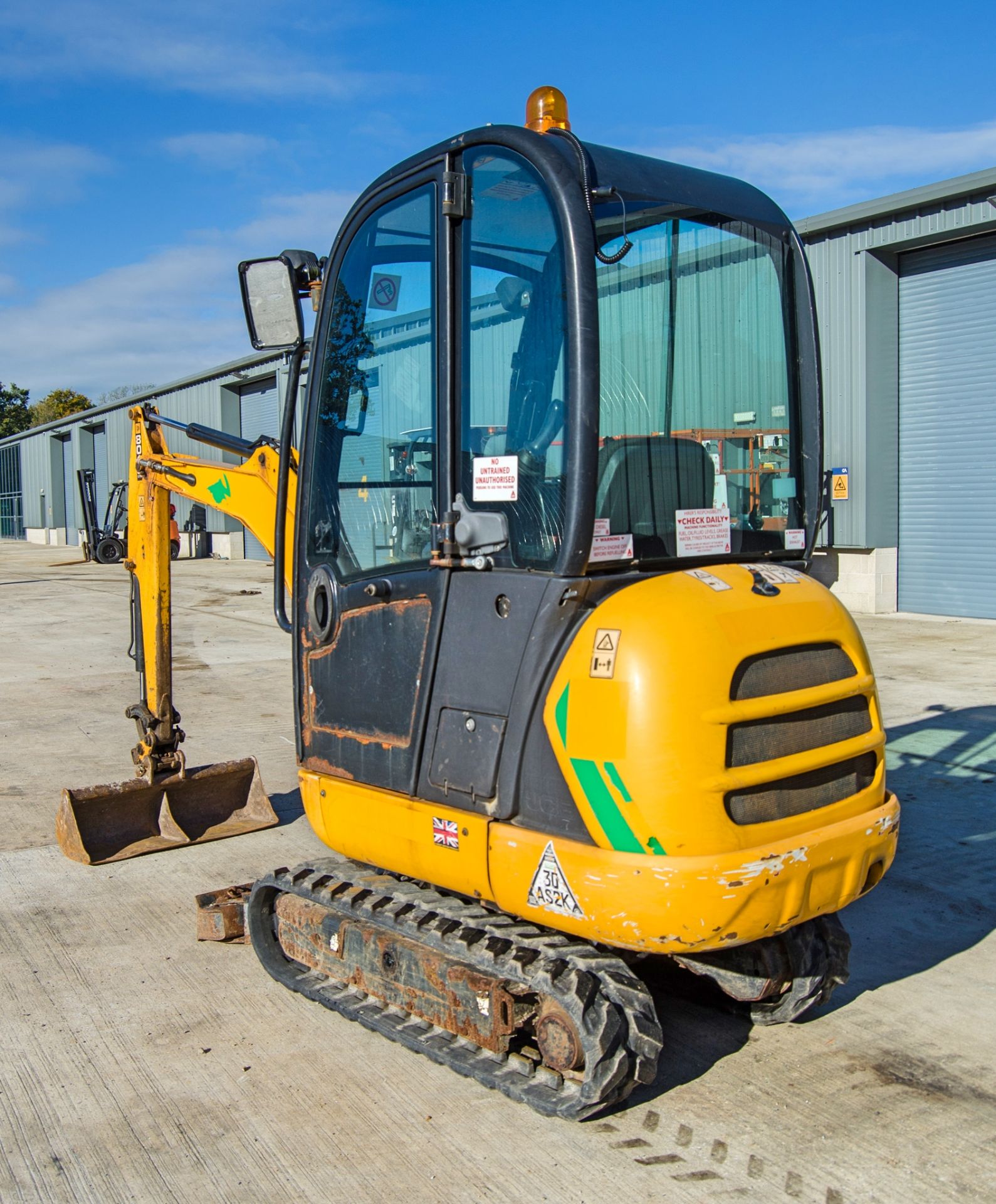 JCB 8018 CTS 1.5 tonne rubber tracked mini excavator Year: 2017 S/N: 2583539 Recorded Hours: 1689 - Image 3 of 26