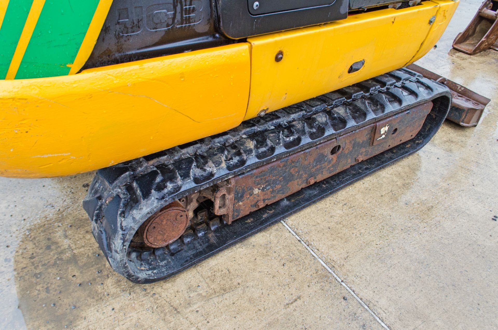 JCB 8018 CTS 1.5 tonne rubber tracked mini excavator Year: 2016 S/N: 2497624 Recorded Hours: 2351 - Image 9 of 26