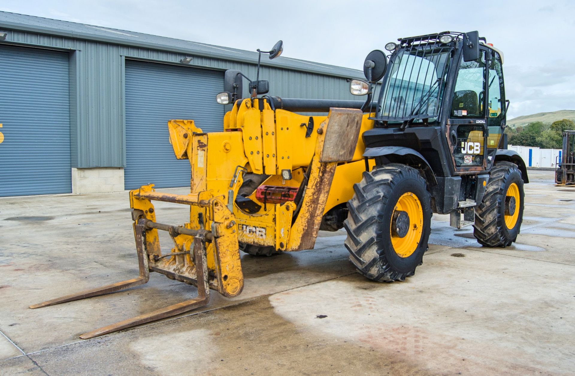 JCB 540-170 T4i III 17 metre telescopic handler Year: 2018 S/N: 2180029 Recorded Hours: 7997 c/w