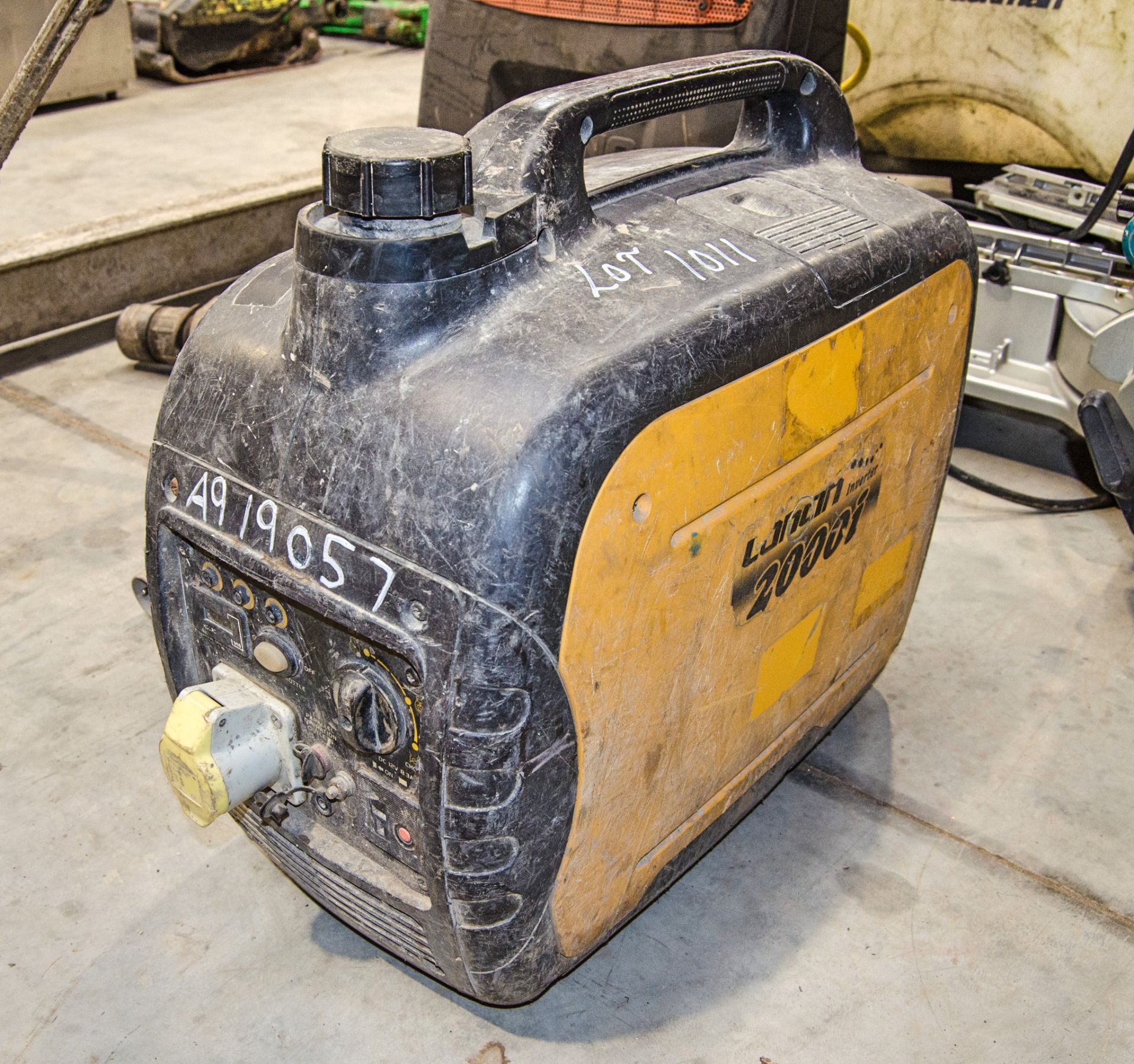 Loncin 2000i 110v petrol driven suitcase generator A979057 ** Pull cord missing **