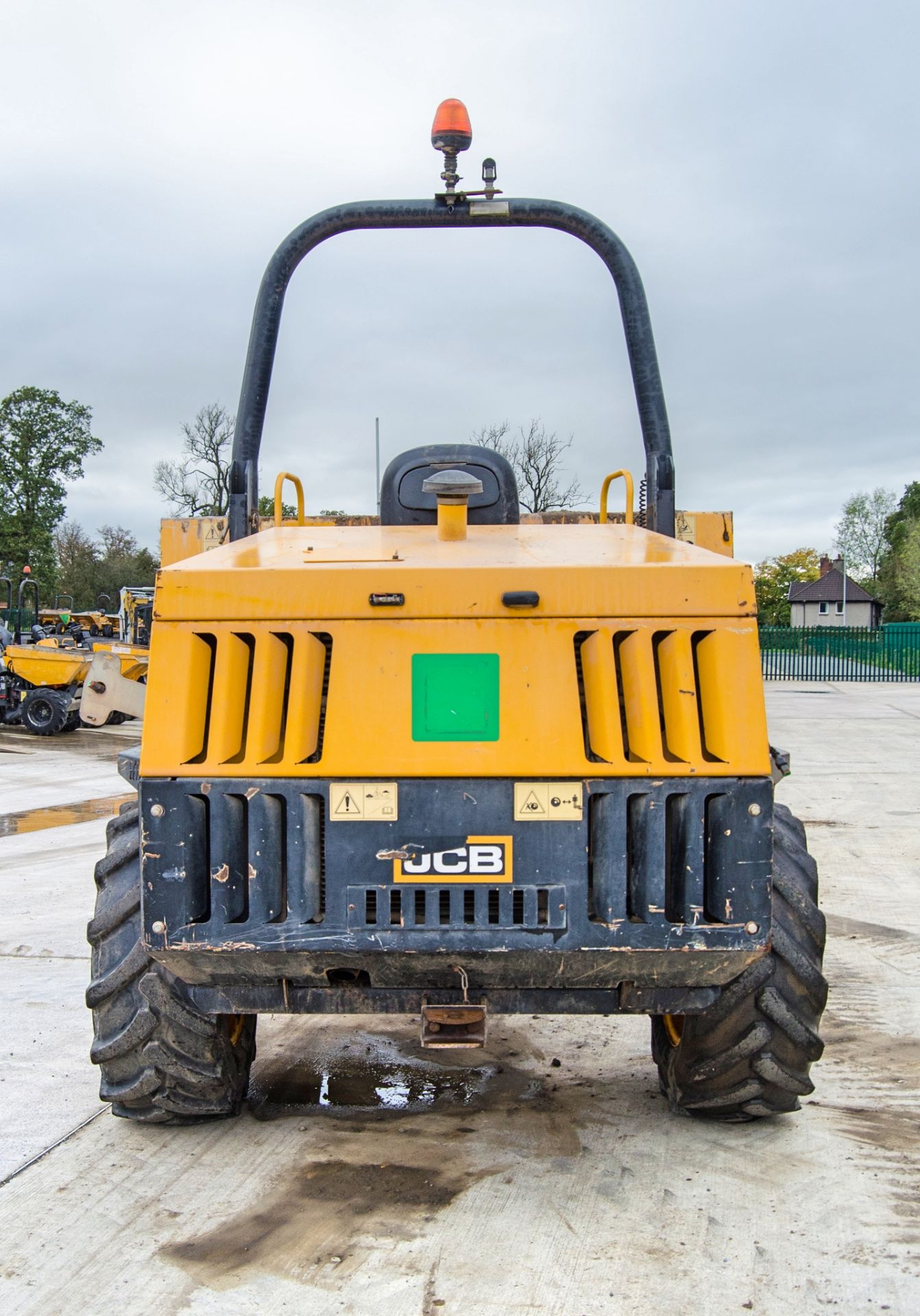 JCB 6TFT 6 tonne straight skip dumper Year: 2015 S/N: EFFRK7583 Recorded Hours: 1967 A666960 - Image 6 of 23