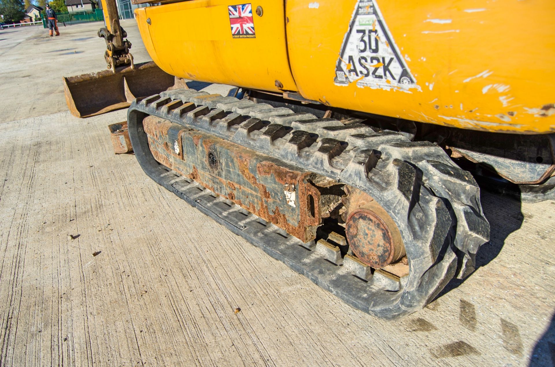 JCB 8018 CTS 1.5 tonne rubber tracked mini excavator Year: 2017 S/N: 2583539 Recorded Hours: 1689 - Image 9 of 26