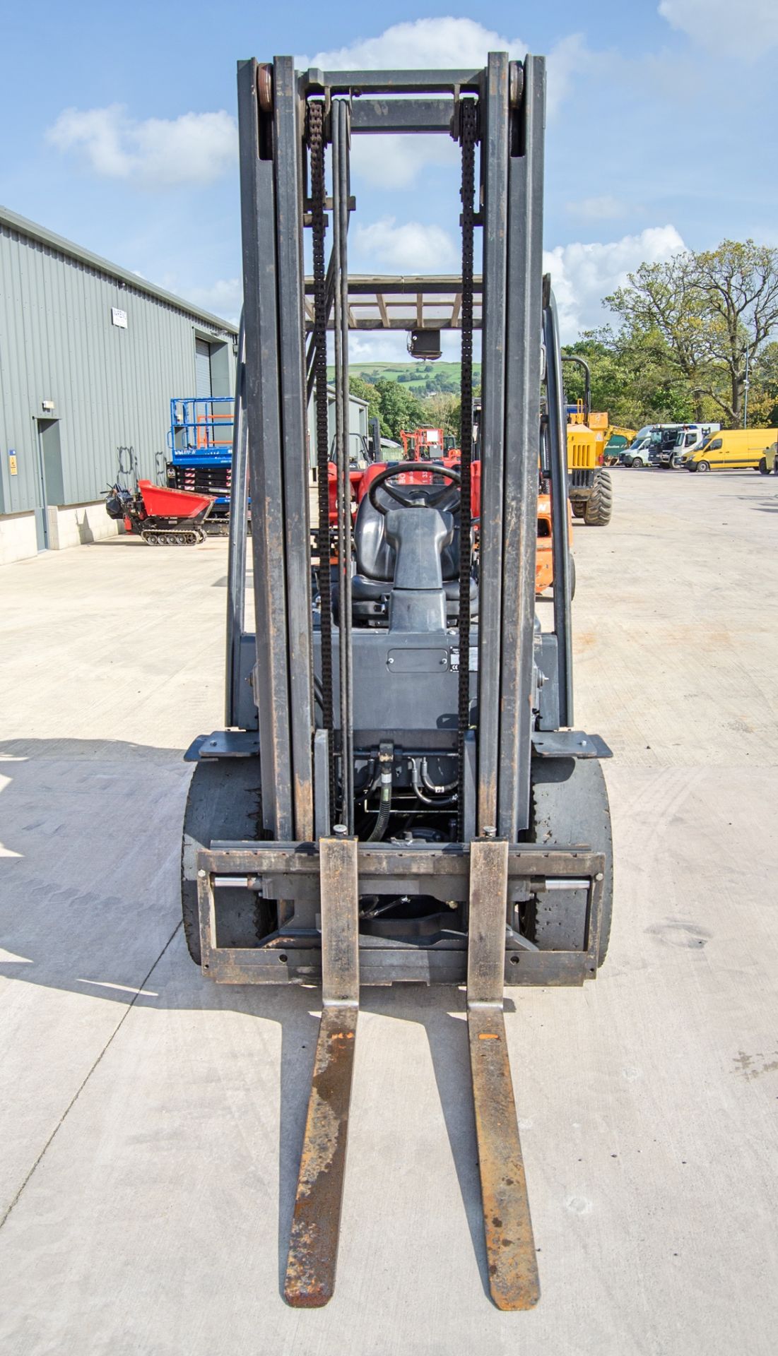 Doosan G20E-5 2 tonne gas powered fork lift truck Year: 2008 S/N: MF00471 Recorded Hours: 8276 - Image 5 of 22