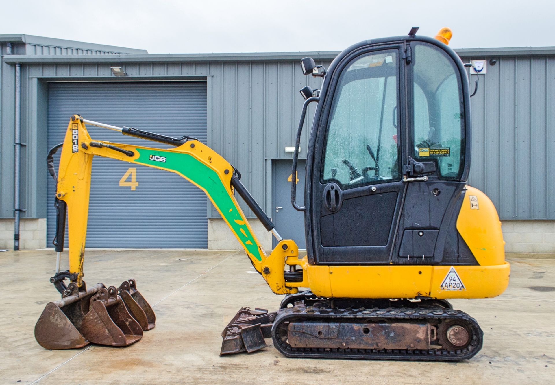 JCB 8018 CTS 1.5 tonne rubber tracked mini excavator Year: 2016 S/N: 2497627 Recorded Hours: 2351 - Image 8 of 26