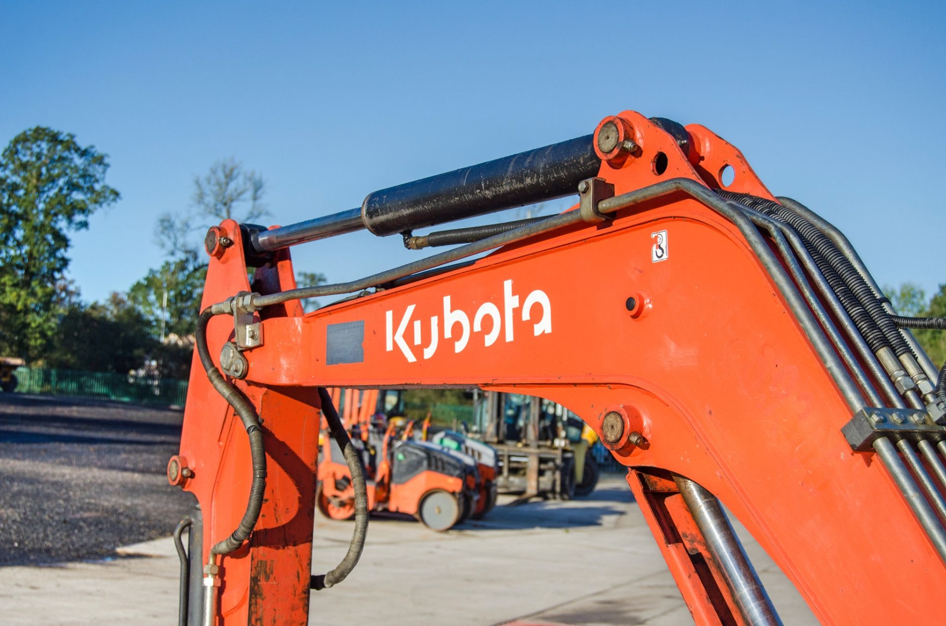 Kubota KX61-3 2.5 tonne rubber tracked mini excavator Year: 2016 S/N: 82513 Recorded Hours: 3331 - Image 17 of 26