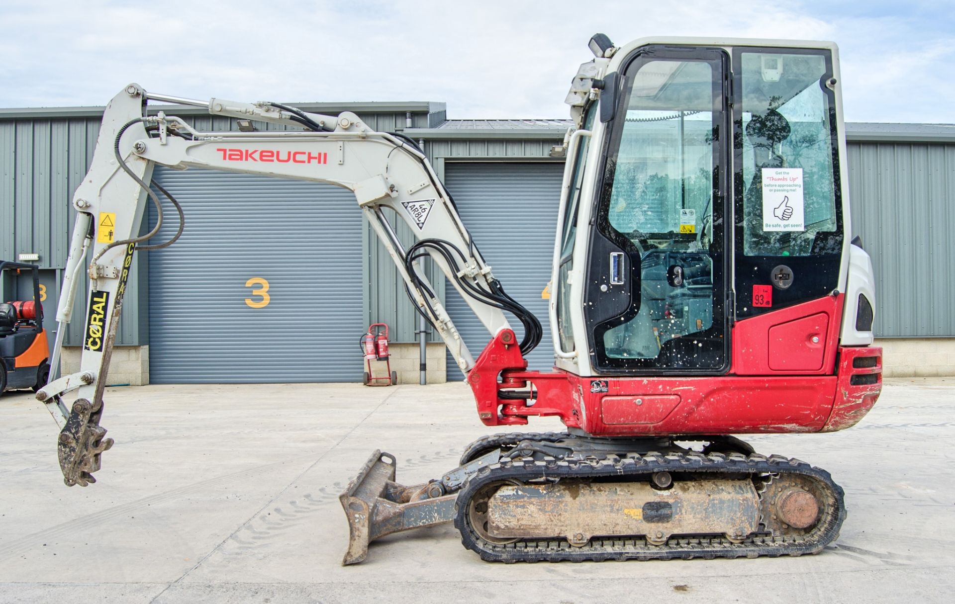 Takeuchi TB230 3 tonne rubber tracked excavator Year: 2018 S/N: 130003684 Recorded Hours: 2668 - Image 7 of 26