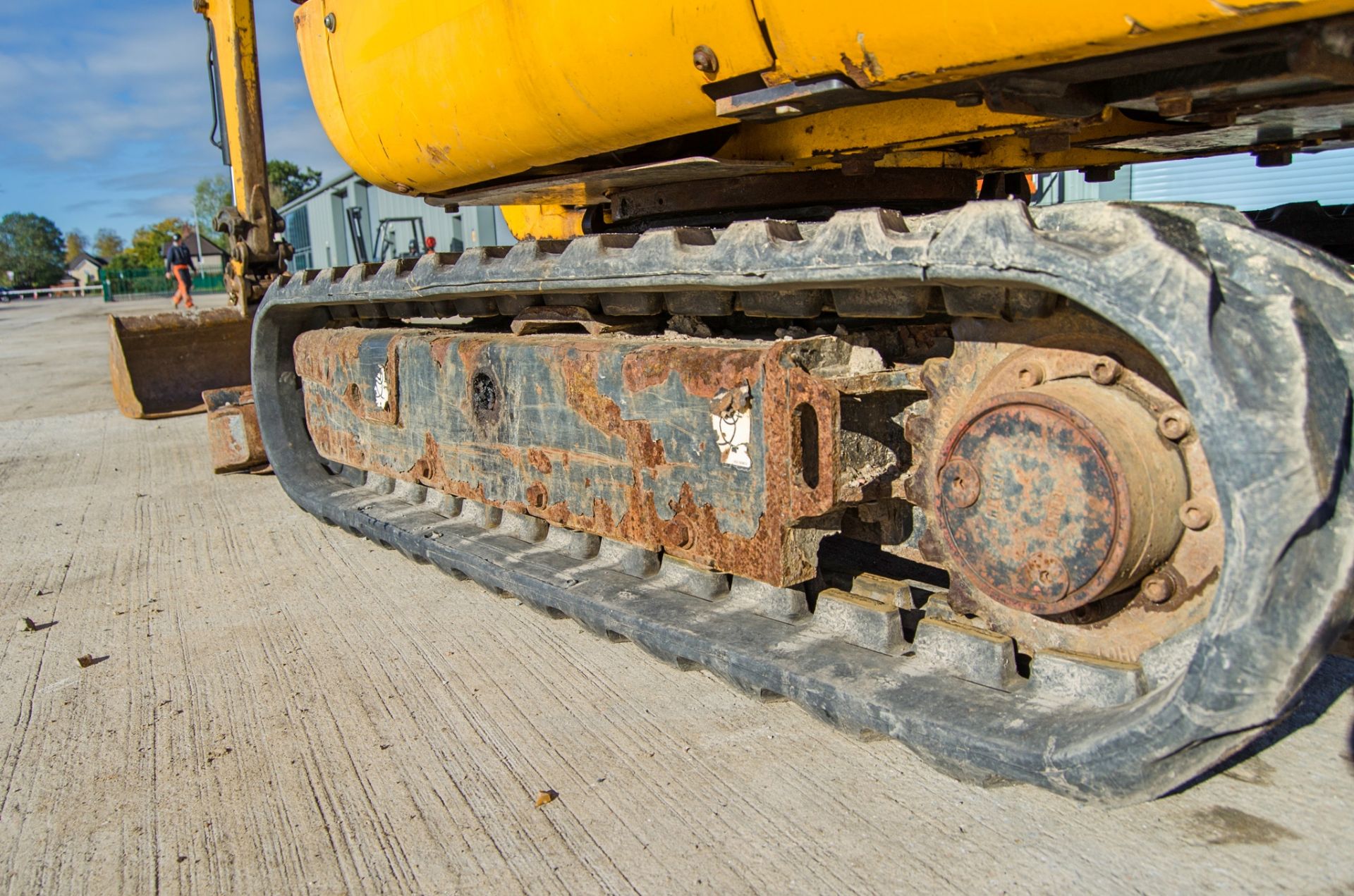 JCB 8018 CTS 1.5 tonne rubber tracked mini excavator Year: 2017 S/N: 2583539 Recorded Hours: 1689 - Image 10 of 26