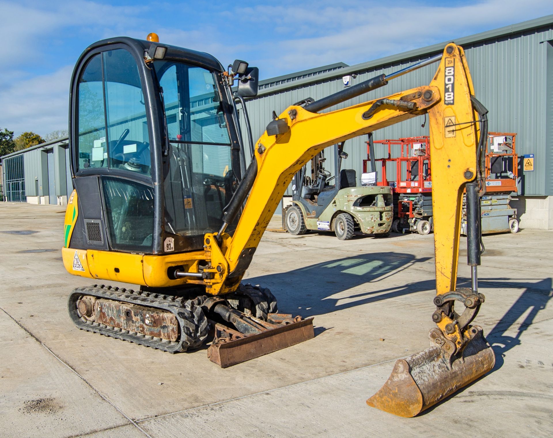 JCB 8018 CTS 1.5 tonne rubber tracked mini excavator Year: 2017 S/N: 2583539 Recorded Hours: 1689 - Image 2 of 26