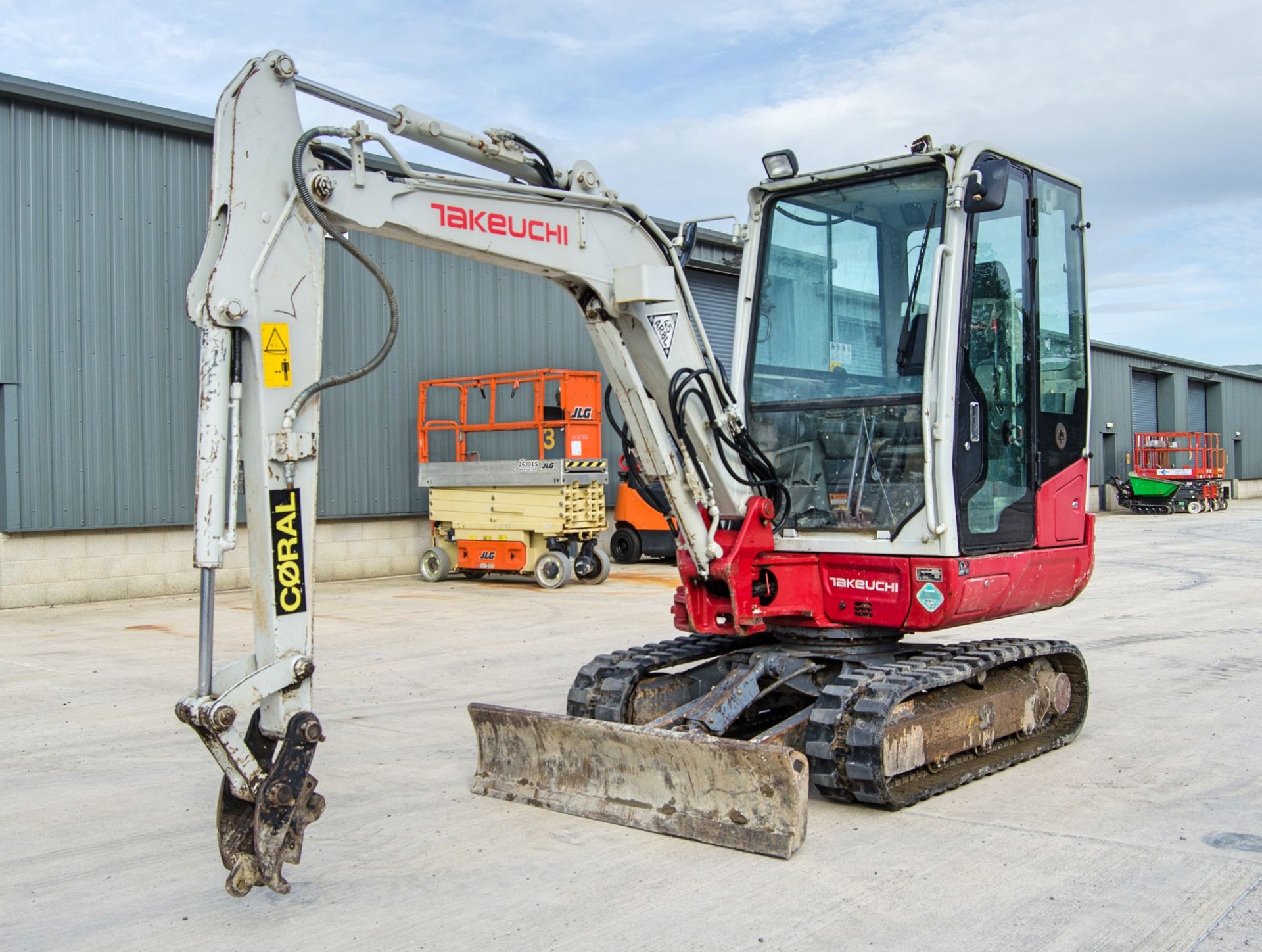 Takeuchi TB230 3 tonne rubber tracked excavator Year: 2018 S/N: 130003683 Recorded Hours: 1975