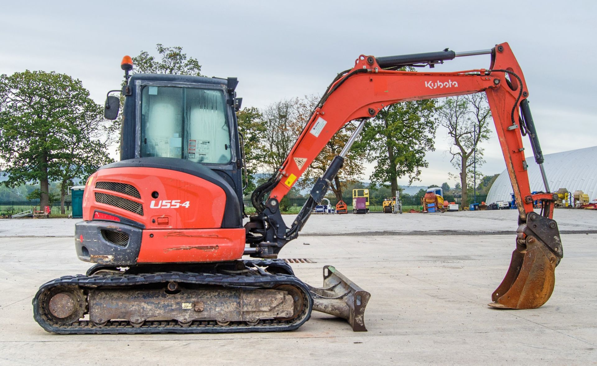 Kubota U55-4 5.5 tonne rubber tracked excavator Year: 2014 S/N: 52734 Recorded Hours: 3807 blade, - Image 7 of 27