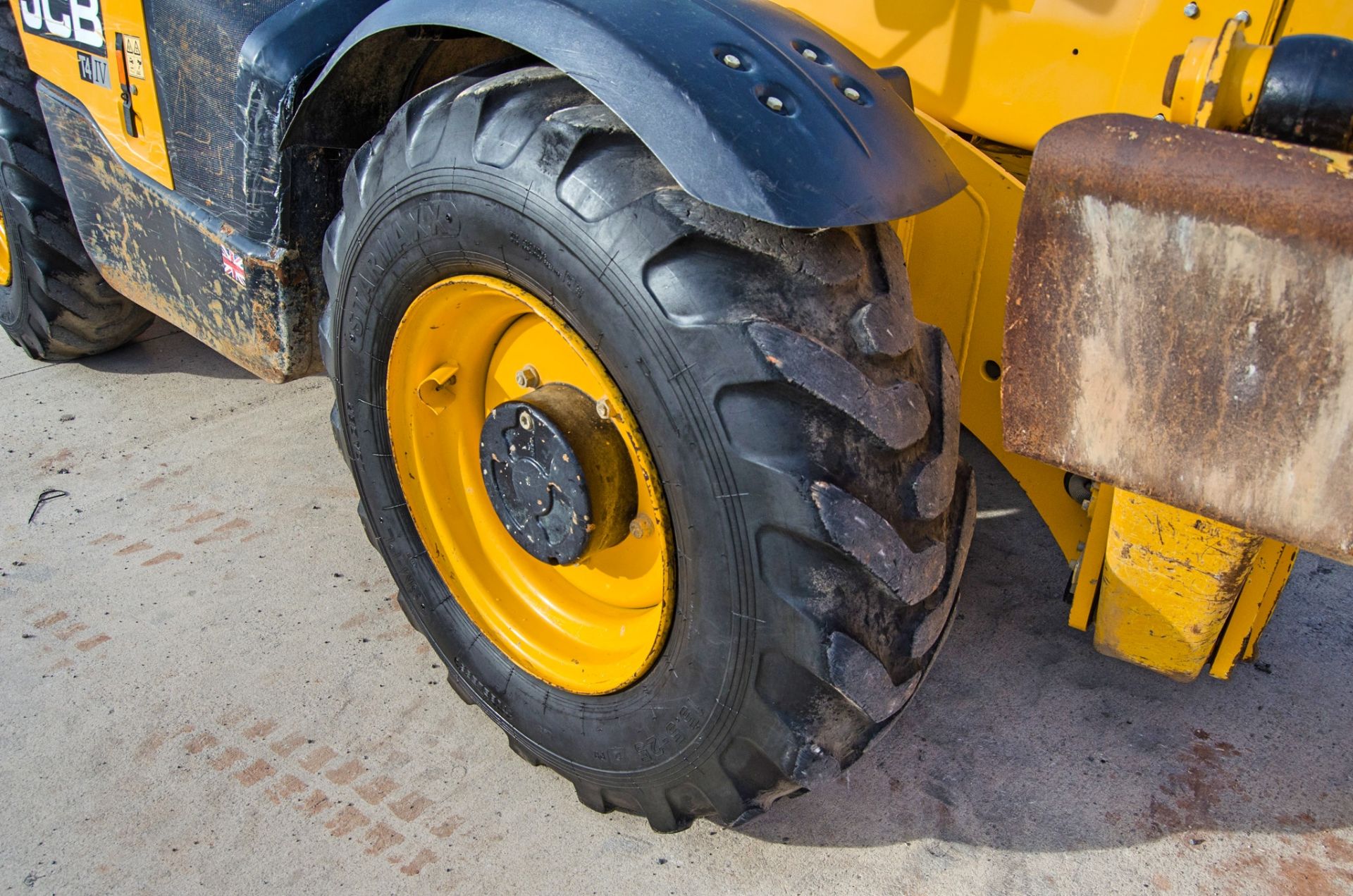 JCB 535-125 Hi-Viz T4 IV 12.5 metre telescopic handler Year: 2018 S/N: 2726019 Recorded Hours: - Image 15 of 26