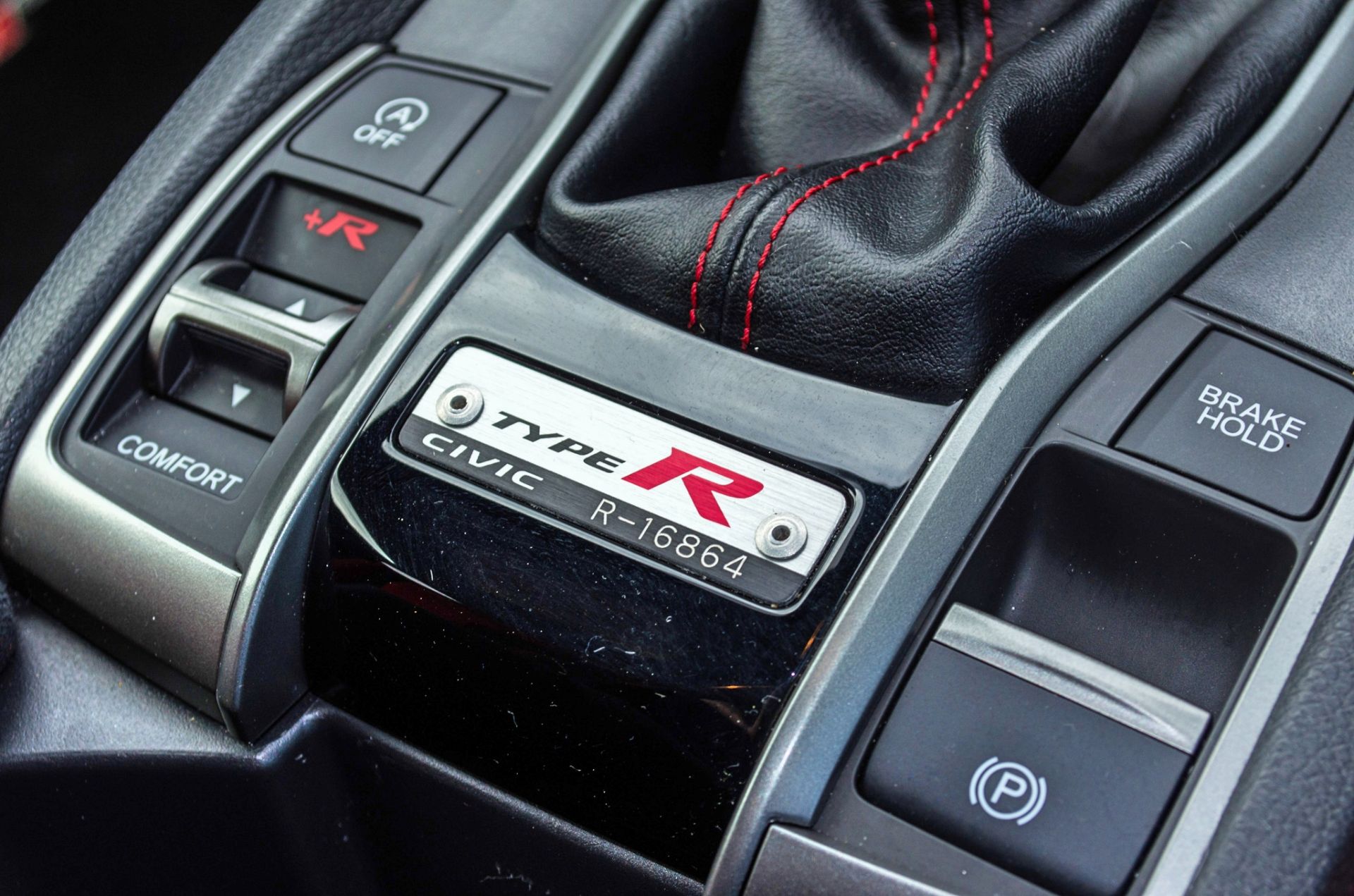 2018 Honda Civic GT Type R V-Tec 5 door hatchback Registration: DU68YHN Odometer: 16,429 Colour: - Image 44 of 54