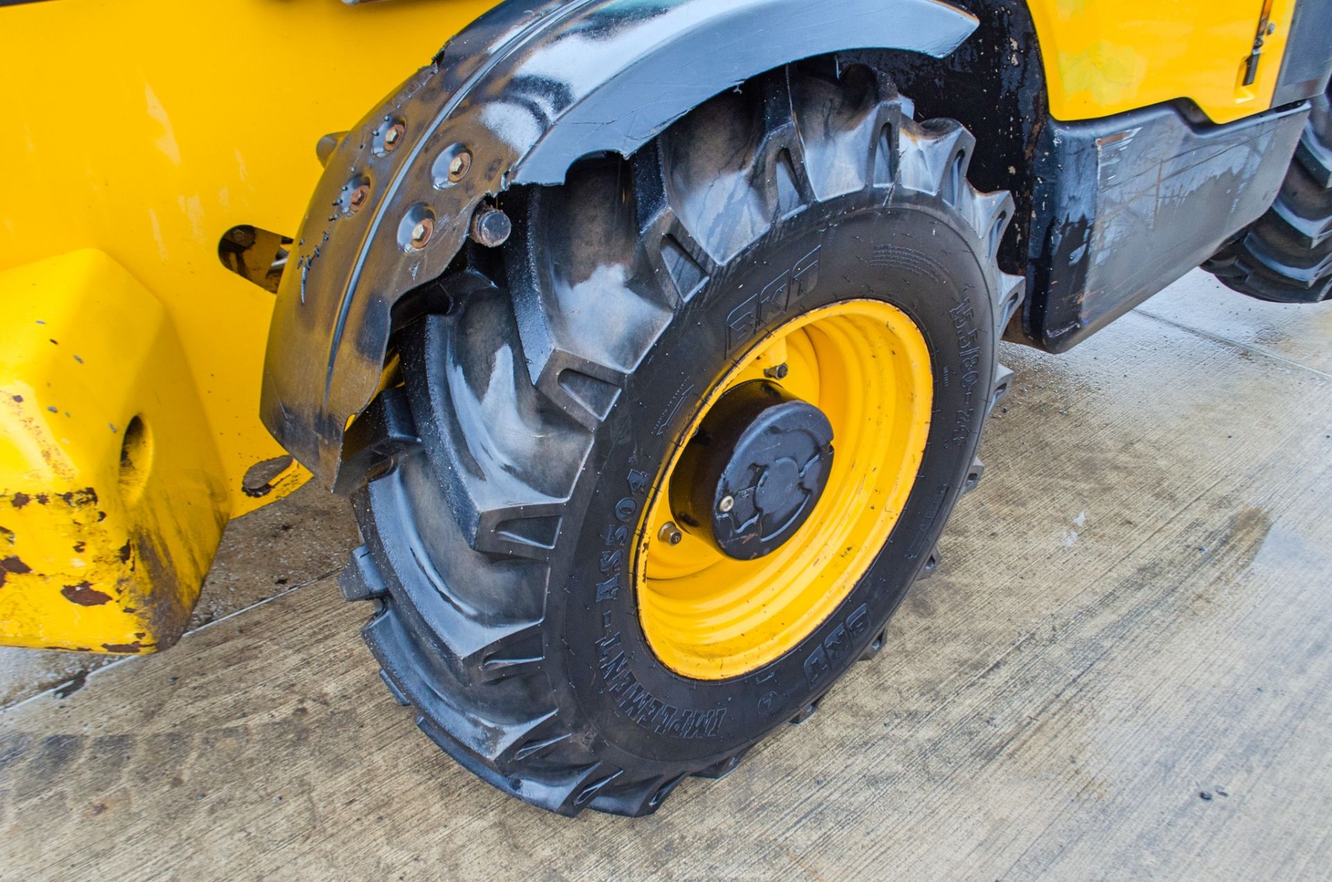 JCB 535-140 Hi-Viz T4i IIIB 14 metre telescopic handler Year: 2013 S/N: 2179531 Recorded Hours: 6040 - Image 15 of 27