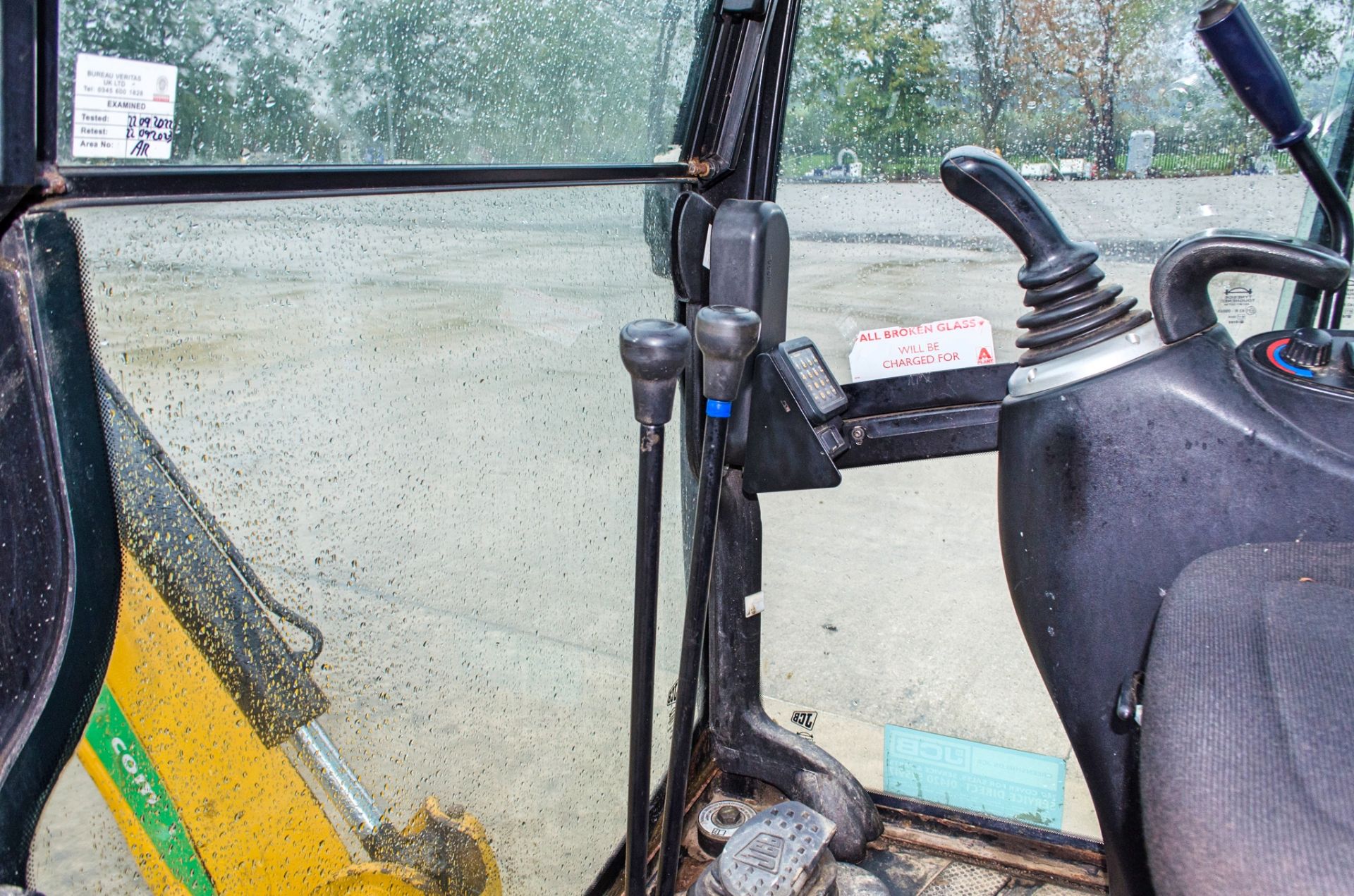 JCB 8018 CTS 1.5 tonne rubber tracked mini excavator Year: 2016 S/N: 2497624 Recorded Hours: 2351 - Image 22 of 26