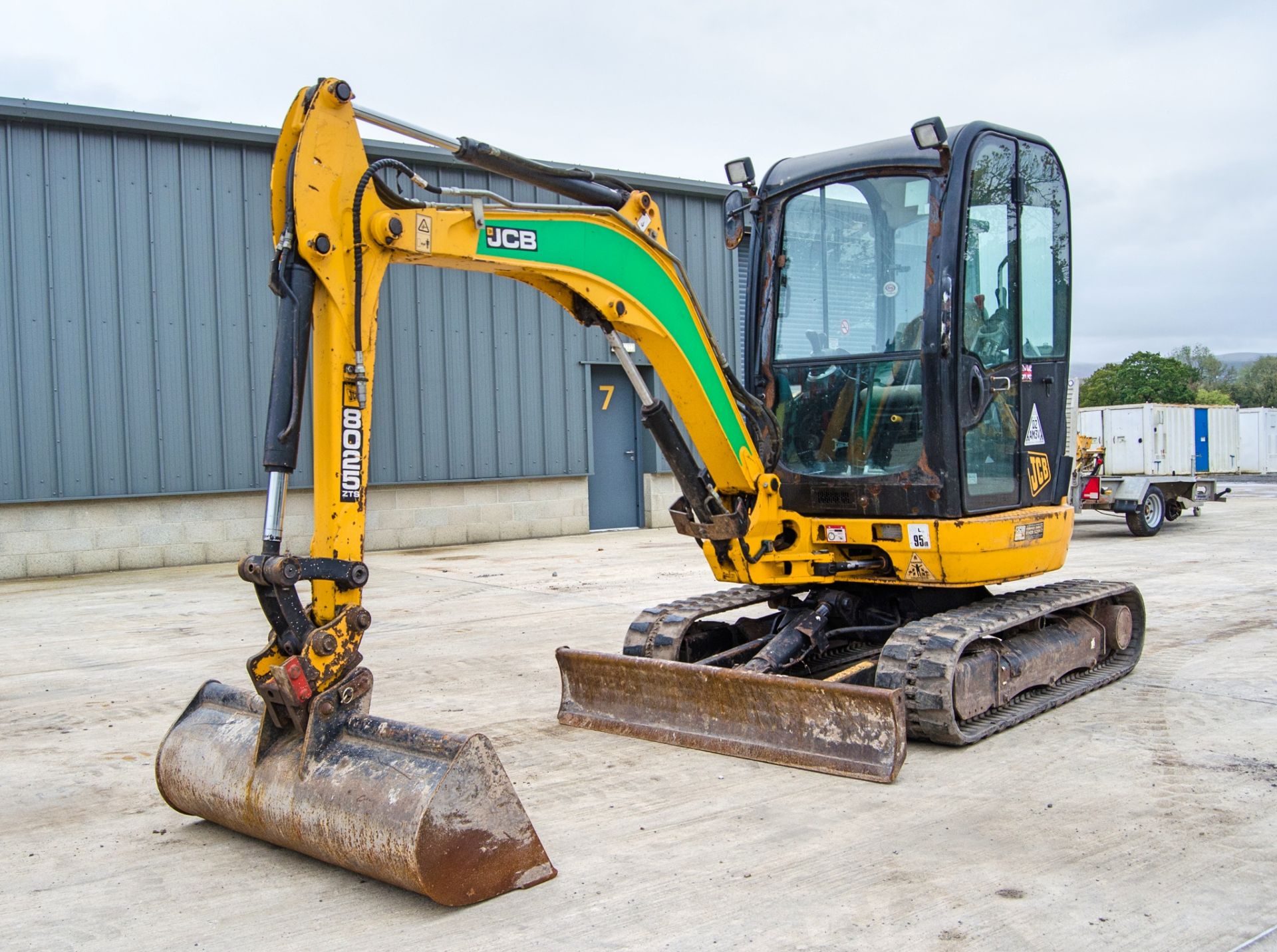 JCB 8025 ZTS 2.5 tonne rubber tracked excavator Year: 2015 S/N: 2226977 Recorded Hours: 1966