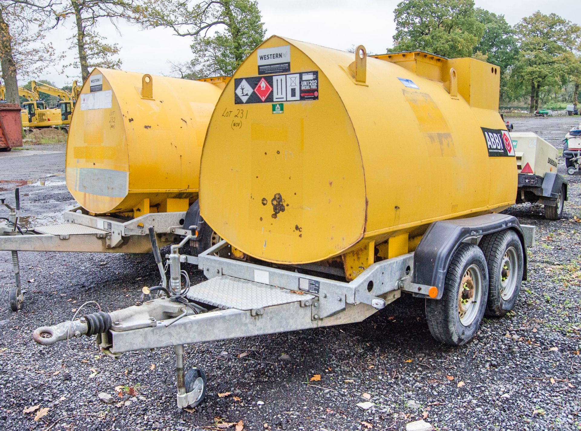 Western Abbi 2000 litre twin axle fast tow bunded fuel bowser c/w manual pump, delivery hose &