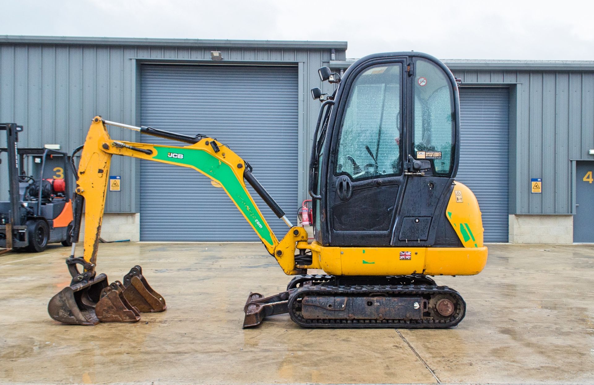 JCB 8018 CTS 1.5 tonne rubber tracked mini excavator Year: 2016 S/N: 2497624 Recorded Hours: 2351 - Image 8 of 26