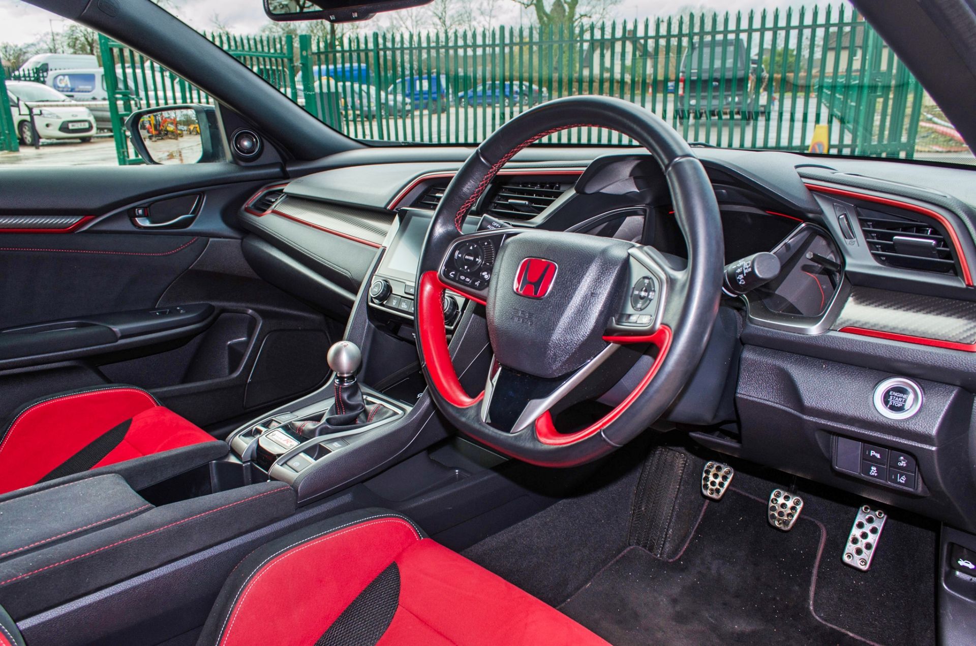 2018 Honda Civic GT Type R V-Tec 5 door hatchback Registration: DU68YHN Odometer: 16,429 Colour: - Image 31 of 54