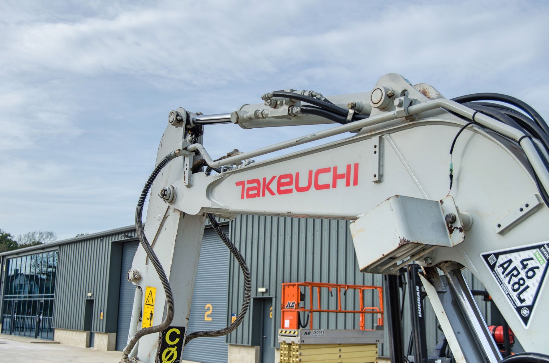 Takeuchi TB230 3 tonne rubber tracked excavator Year: 2018 S/N: 130003684 Recorded Hours: 2668 - Image 16 of 26