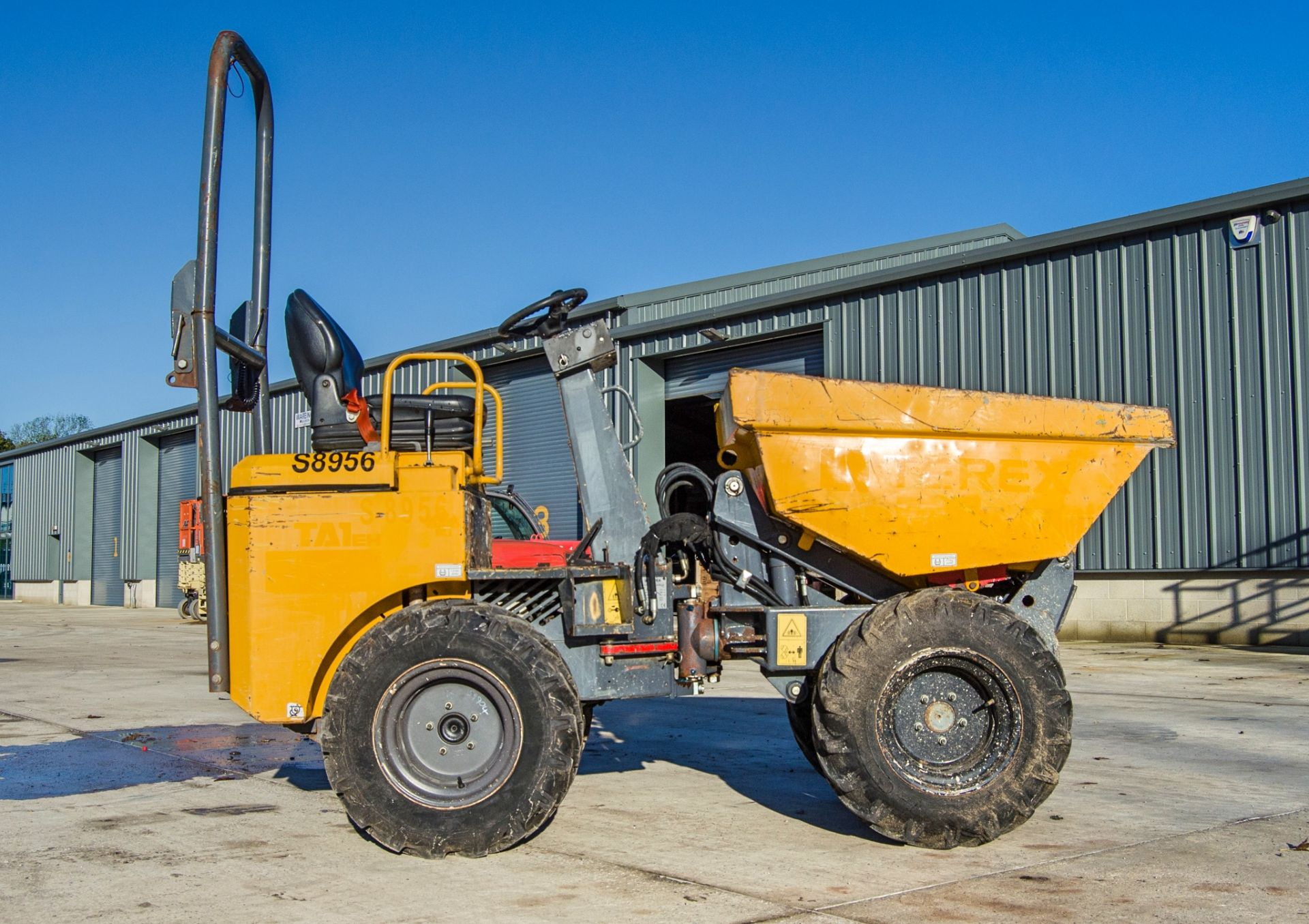 Terex TA1EH 1 tonne hi-tip dumper Year: 2015 S/N: EF4NY2398 Recorded Hours: 1369 S8956 - Image 8 of 24