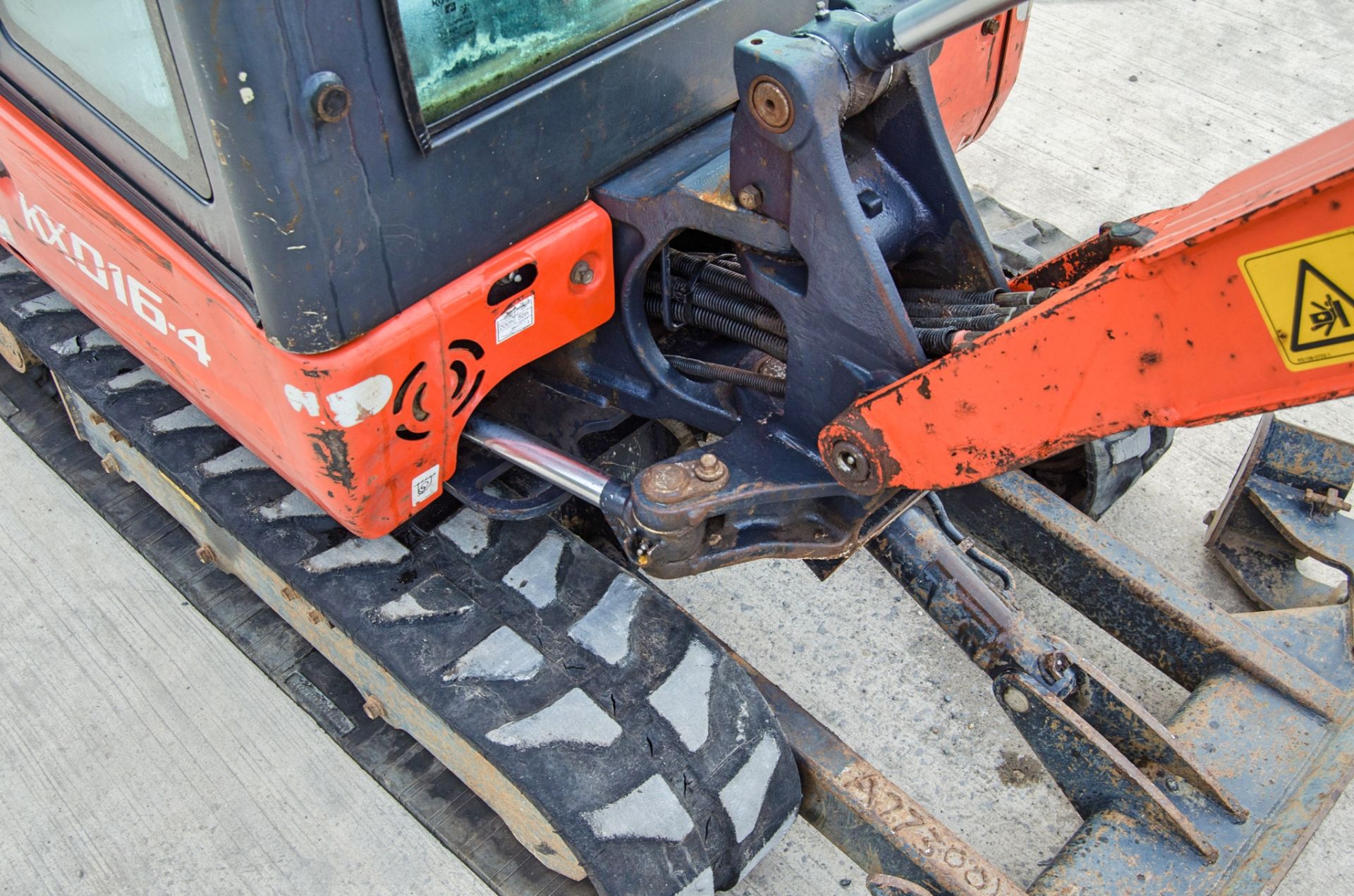 Kubota KX016-4 1.5 tonne rubber tracked mini excavator Year: 2017 S/N: 61111 Recorded Hours: 2408 - Image 19 of 27