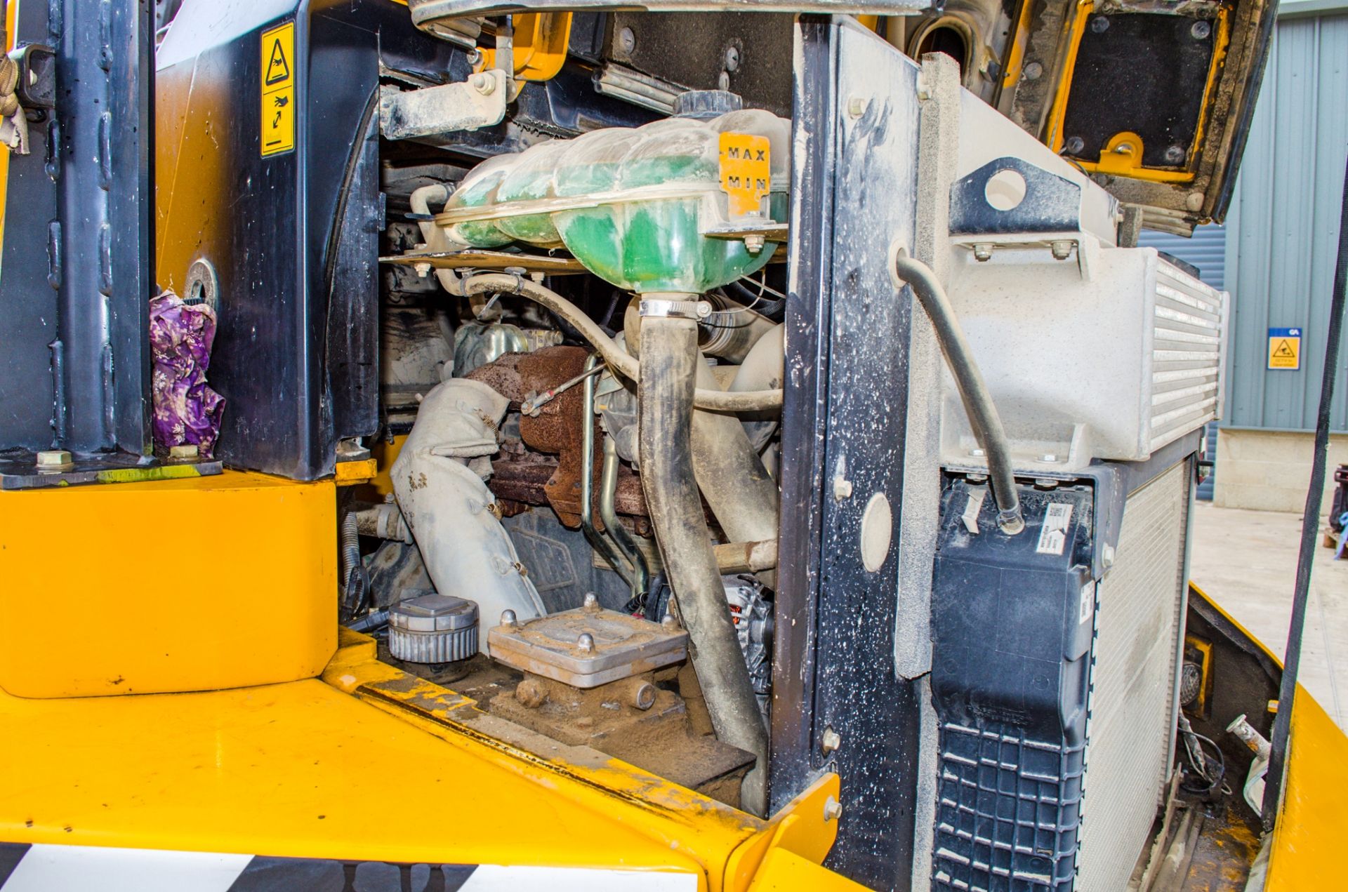 JCB 9FT 9 tonne straight skip dumper  Year: 2018 S/N: 2780155 Recorded Hours: 2269 c/w camera system - Image 18 of 24