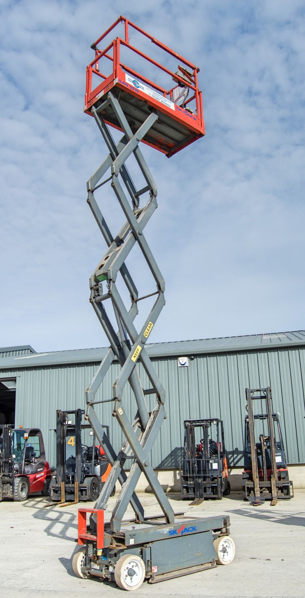 Skyjack SJIII 3219 battery electric scissor lift access platform S/N: 22013573 18922 - Image 5 of 9