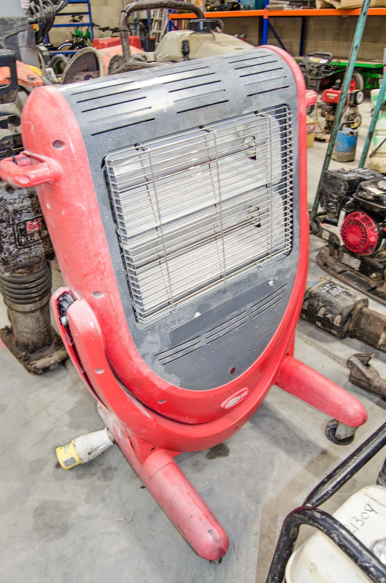 Elite 110v infra red heater A765121 ** casing damaged **