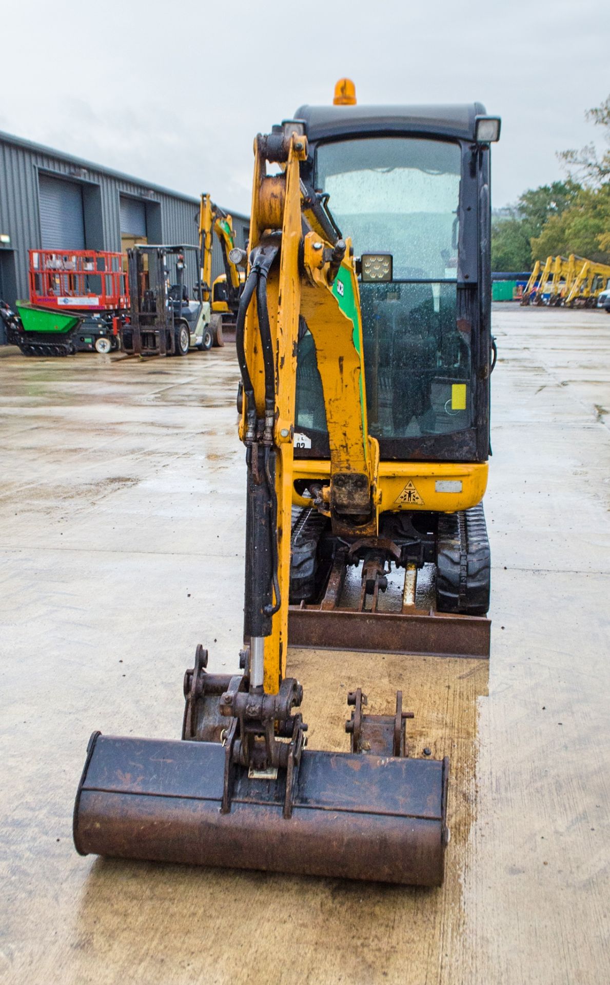 JCB 8018 CTS 1.5 tonne rubber tracked mini excavator Year: 2016 S/N: 2497624 Recorded Hours: 2351 - Image 5 of 26