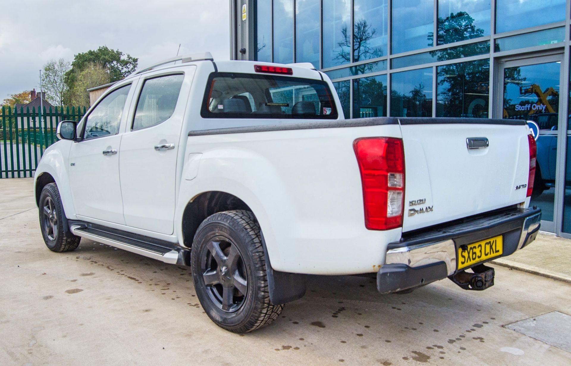 Isuzu D-Max 2.5 DCi UTAH 4 wheel drive automatic double cab pick up Registration Number: SX63 CKL - Image 3 of 33