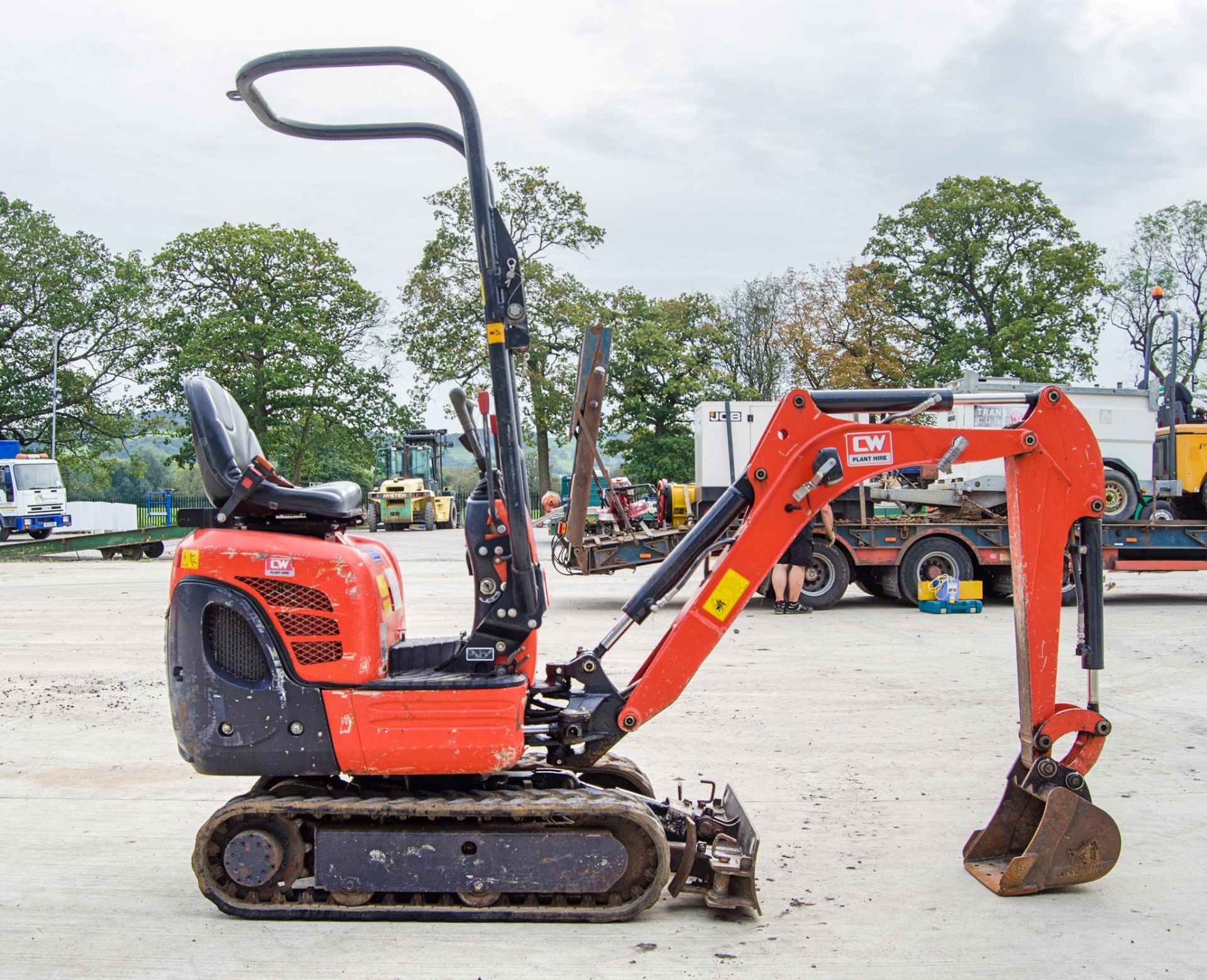 Kubota K008-3 0.8 tonne rubber tracked micro excavator Year: 2018 S/N: 31225 Recorded Hours: 966 - Image 7 of 26