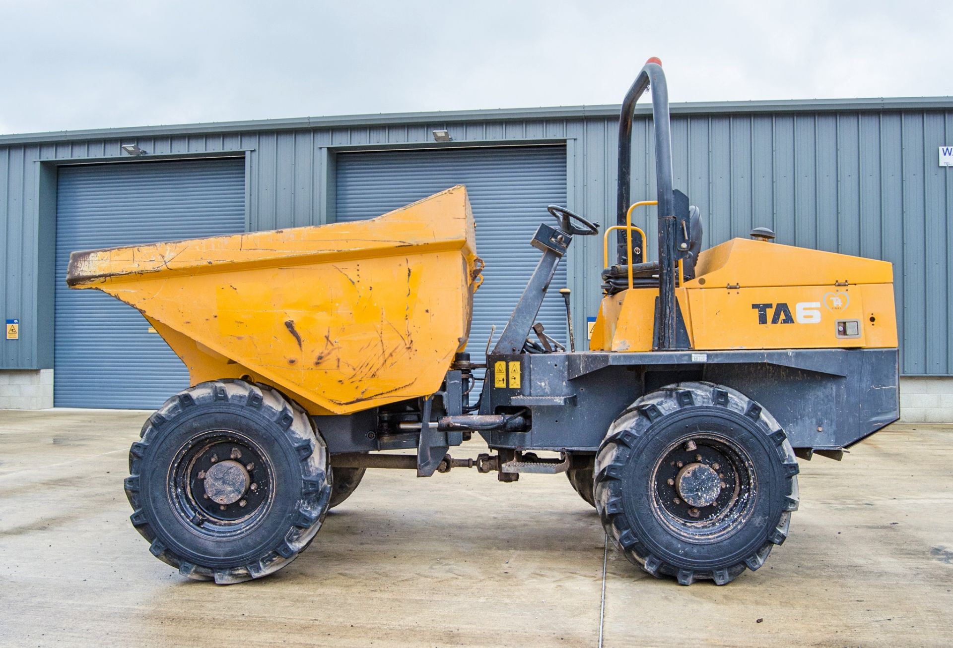 Terex TA6 6 tonne straight skip dumper Year: 2015 S/N: EF7PP7883 Recorded Hours: 2254 2109 - Image 8 of 22