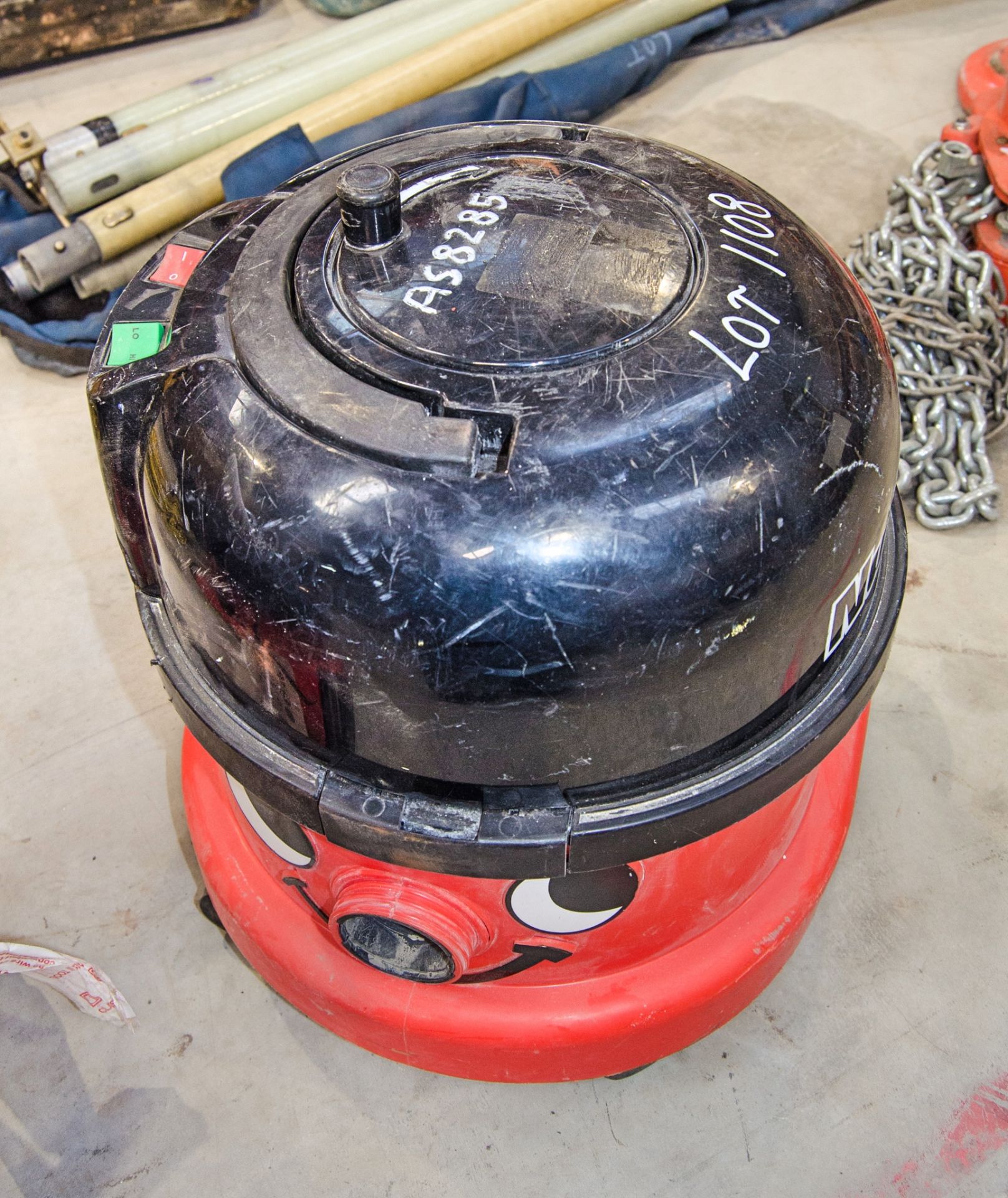 Numatic Henry 110v vacuum cleaner AS8285